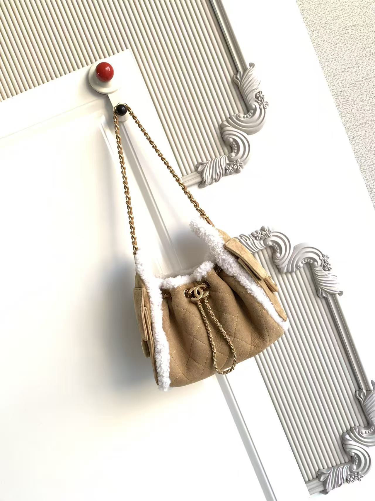 CHANEL 25C Bucket Bag 20x22x12.5cm