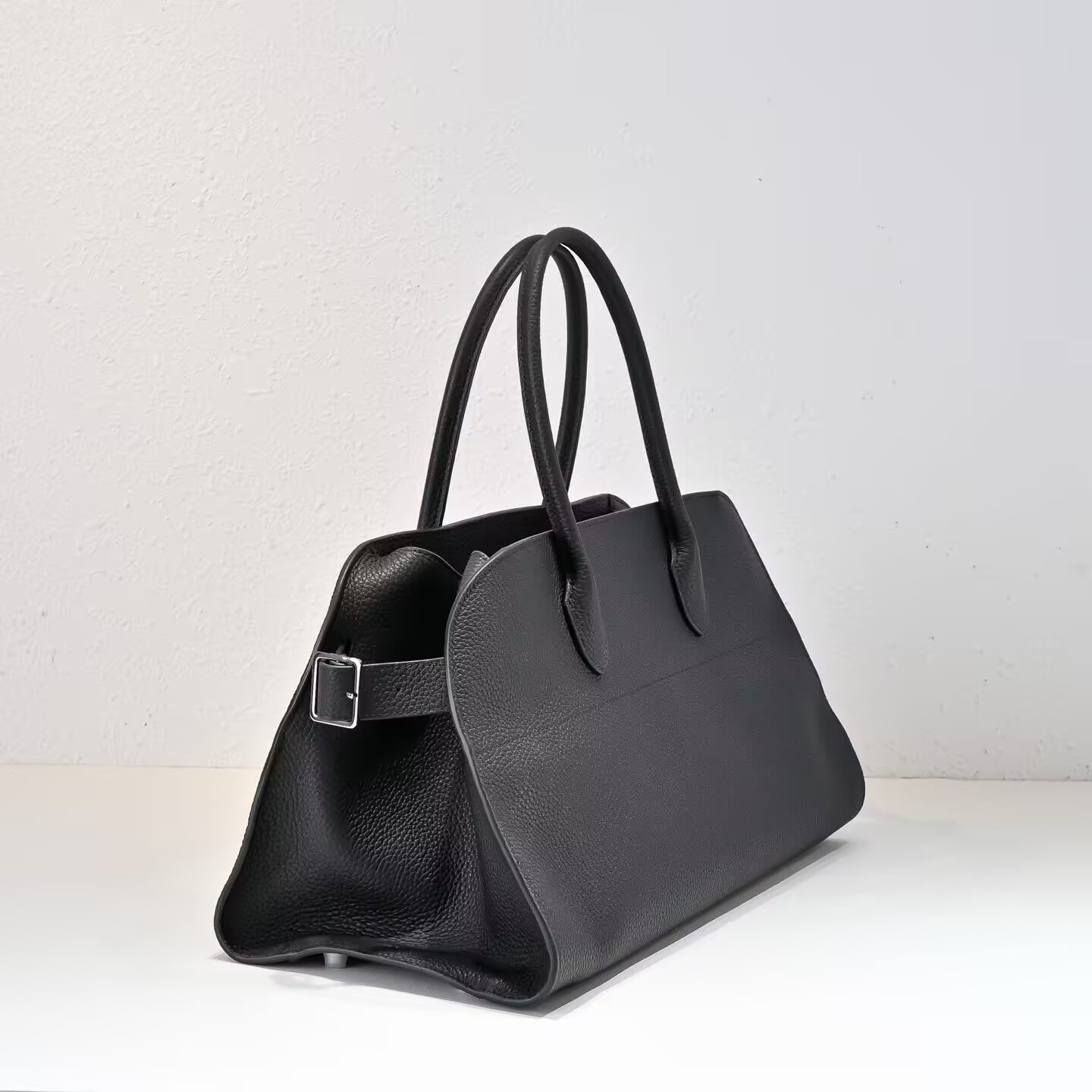 The R0w ew margaux 43x20.5x24cm