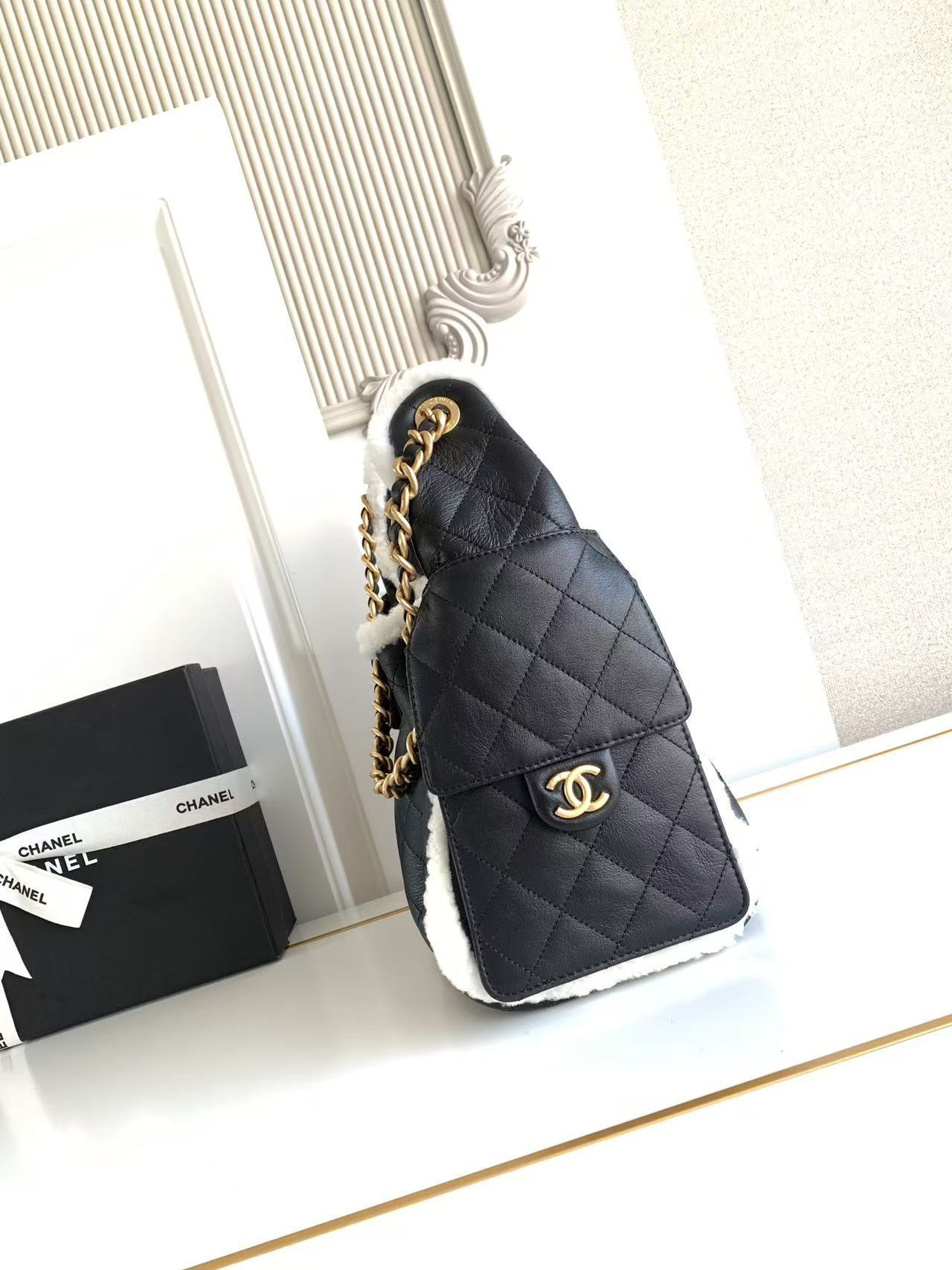 CHANEL 25C Bucket BAG 30x26x14cm
