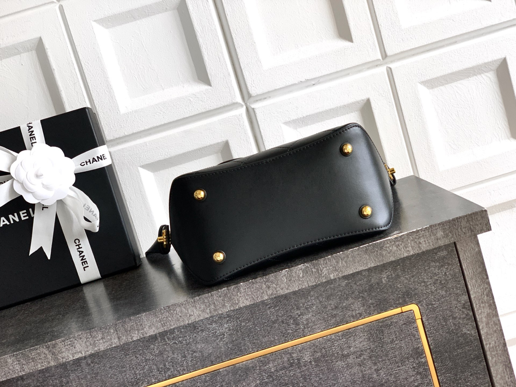 Chanel Bucket Bag 20x11x18cm