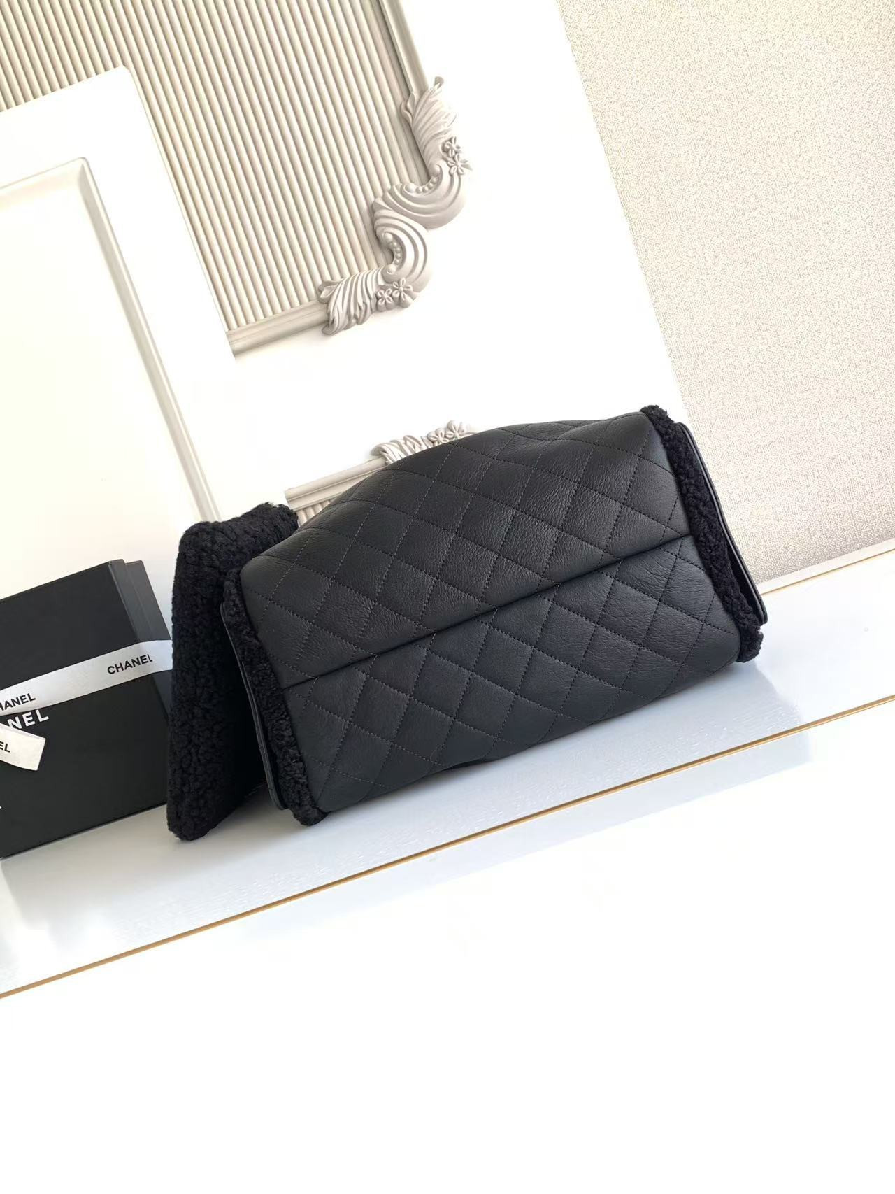 CHANEL 25C Bucket BAG 40x30x15cm