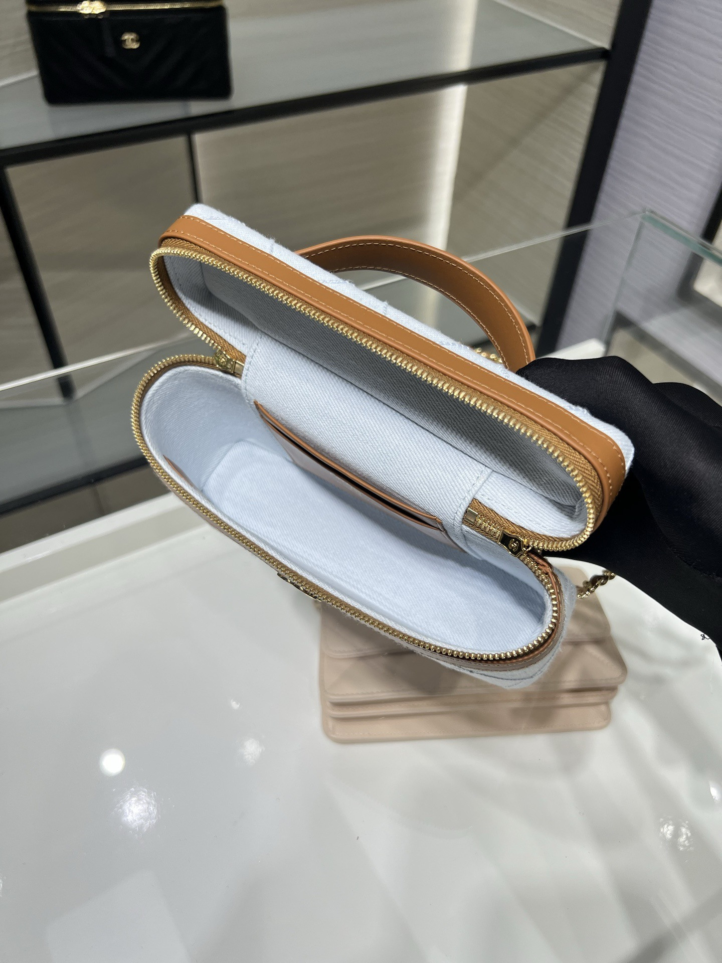 CHANEL Classic Vanity with chain Handbag AP5164 17x19.5x5cm