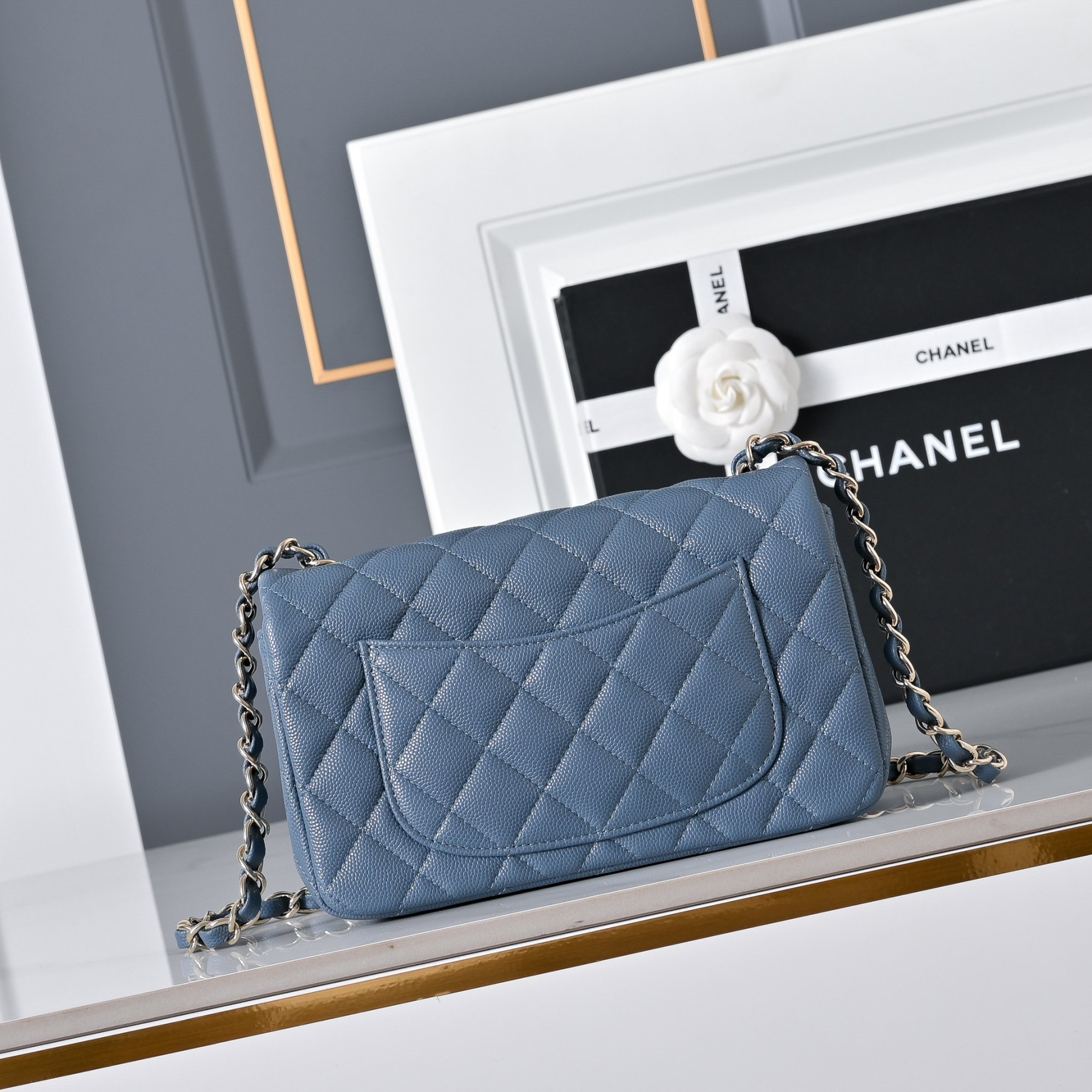 Chanel Mini Flap Bag A69900 20x12x6cm