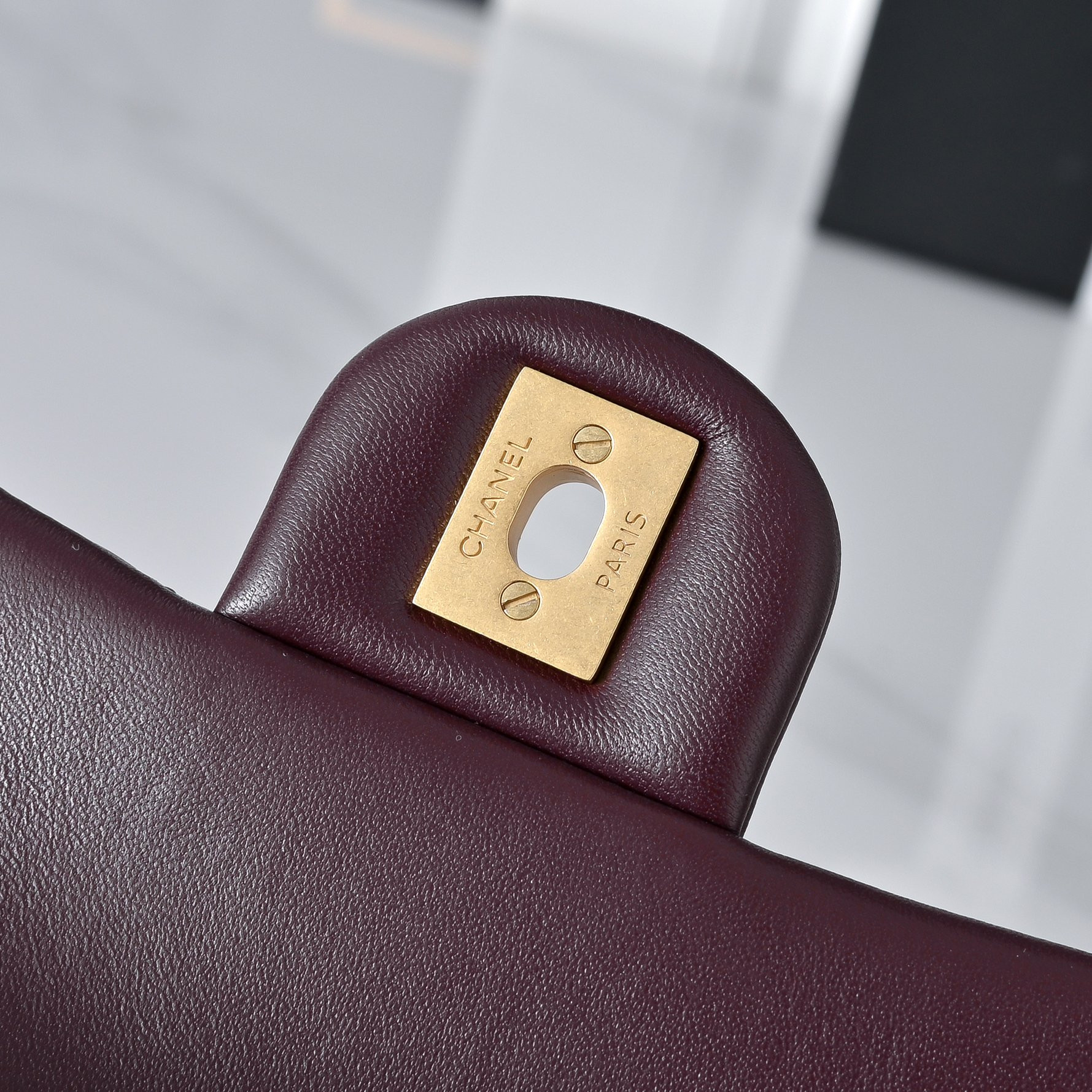 Chanel Flap Bag Burgundy AS1787 20x13x7cm
