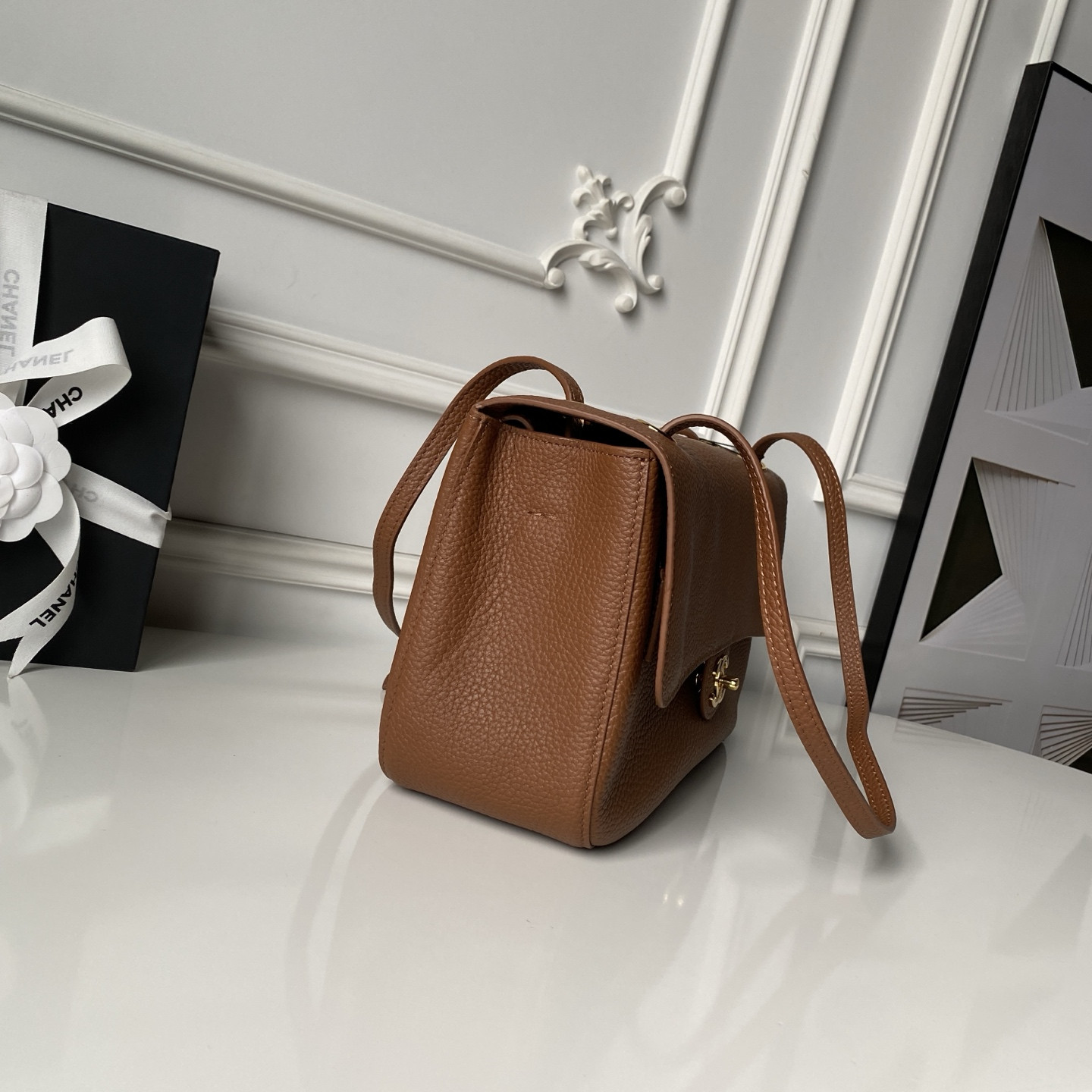 Chanel Maxi Flapbag Gold hardware AS6231 19.5x32x10cm