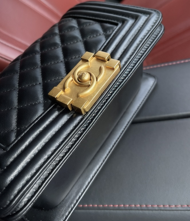 CHANEL Small BOY Handbag A67085 12x20.5x8.5cm
