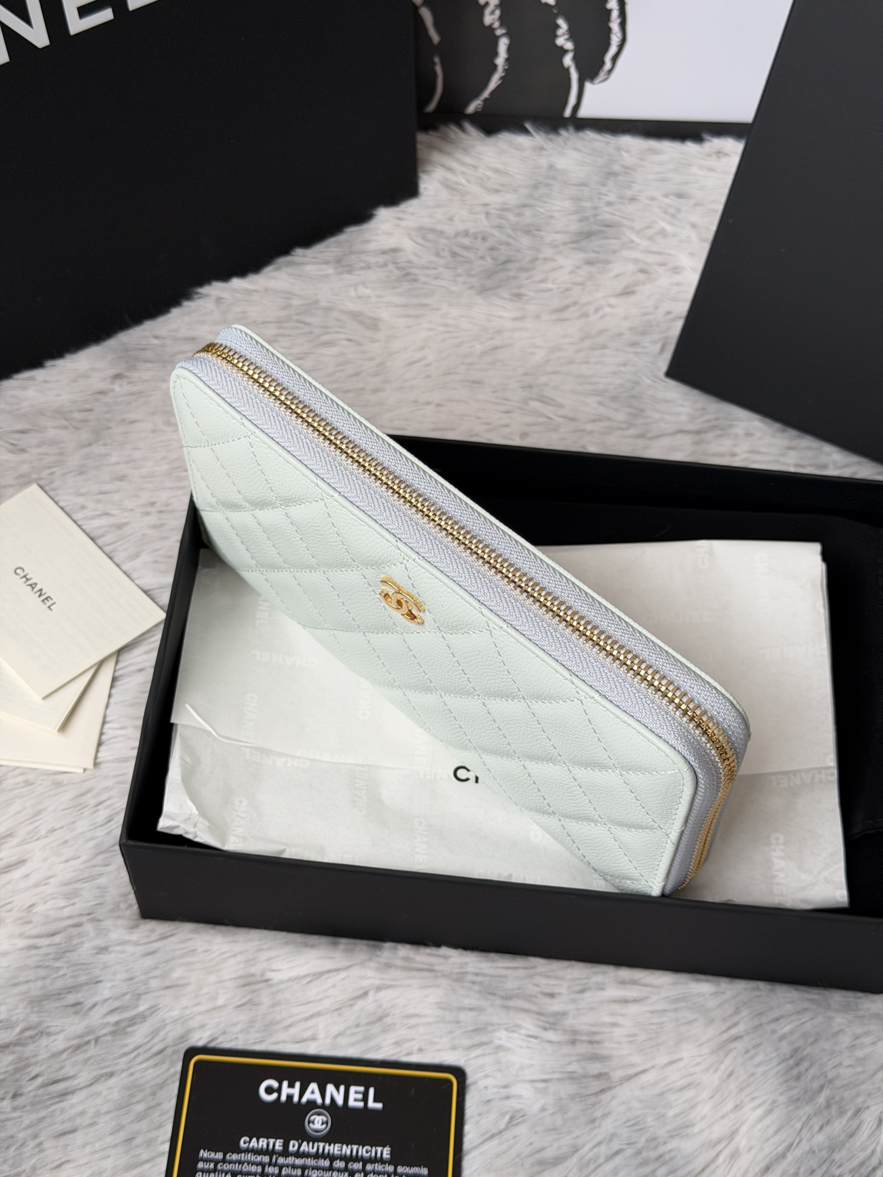 Chanel Zip Around Wallet 80758 10x19x3cm