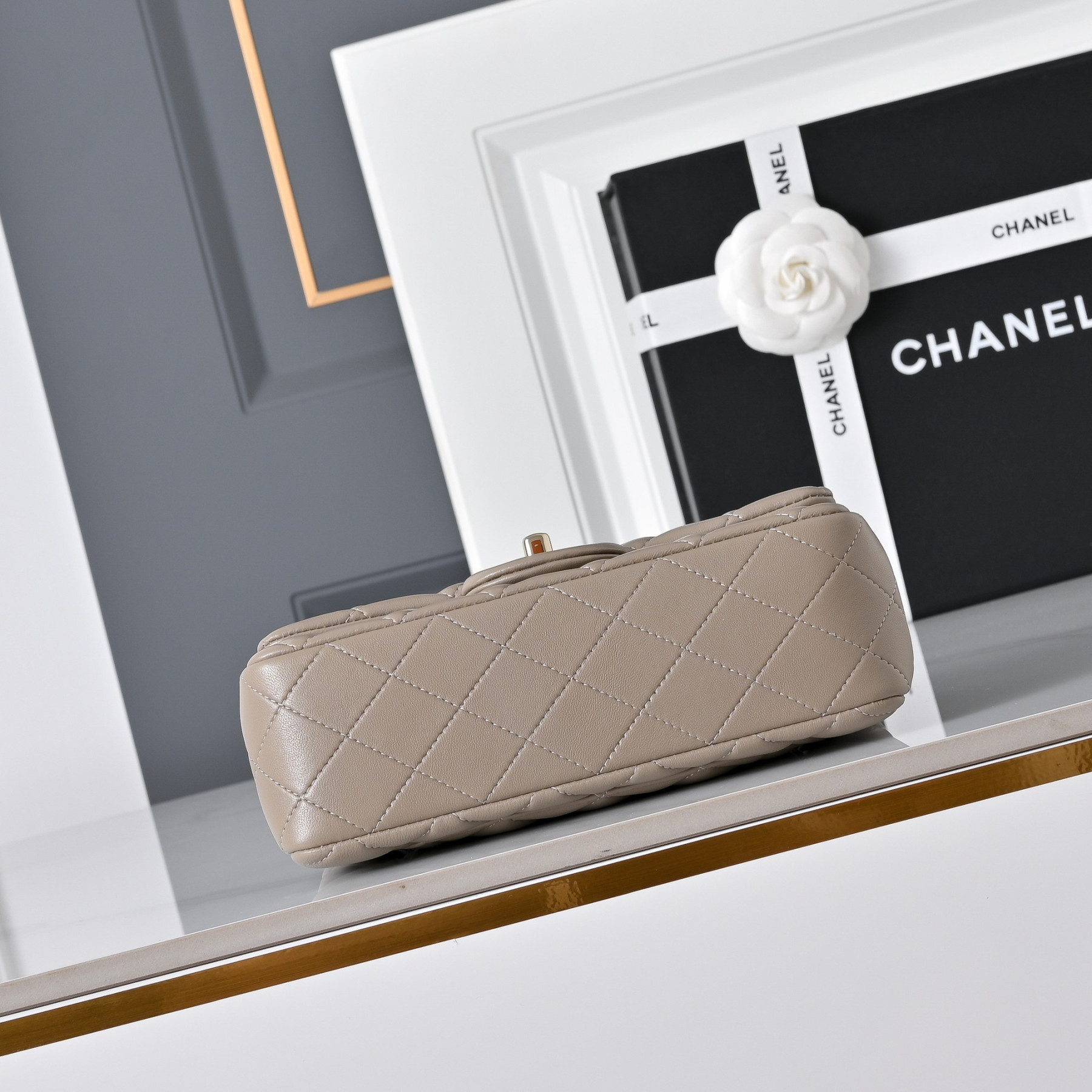 Chanel Mini Flap Bag 20x12x6.5cm