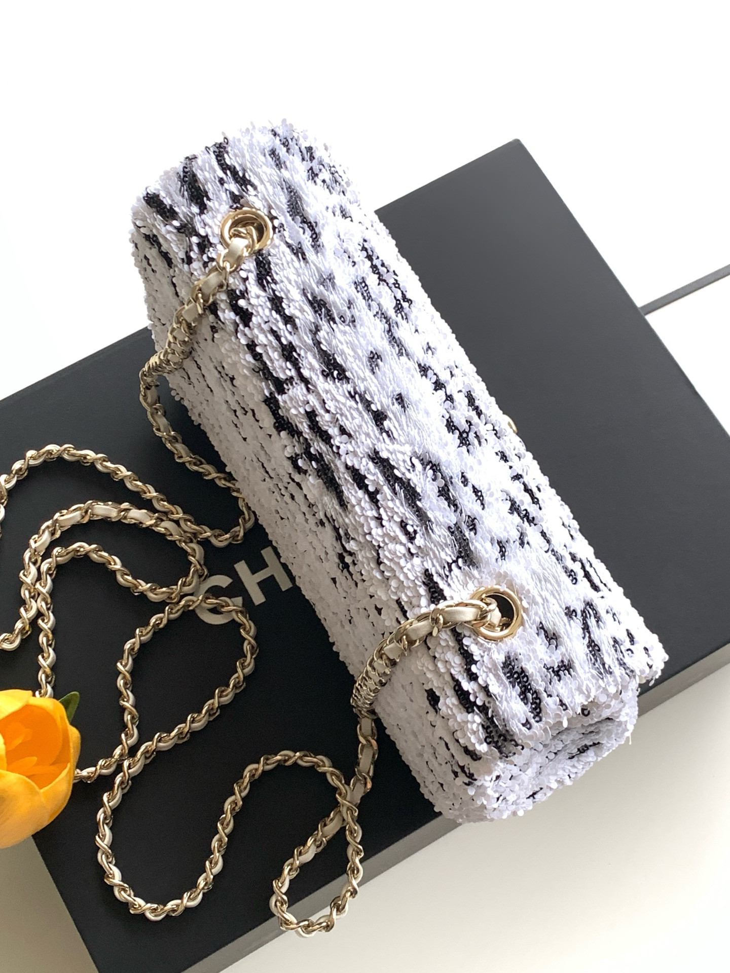 Chanel Flap Bag AS4418 14x21x8cm