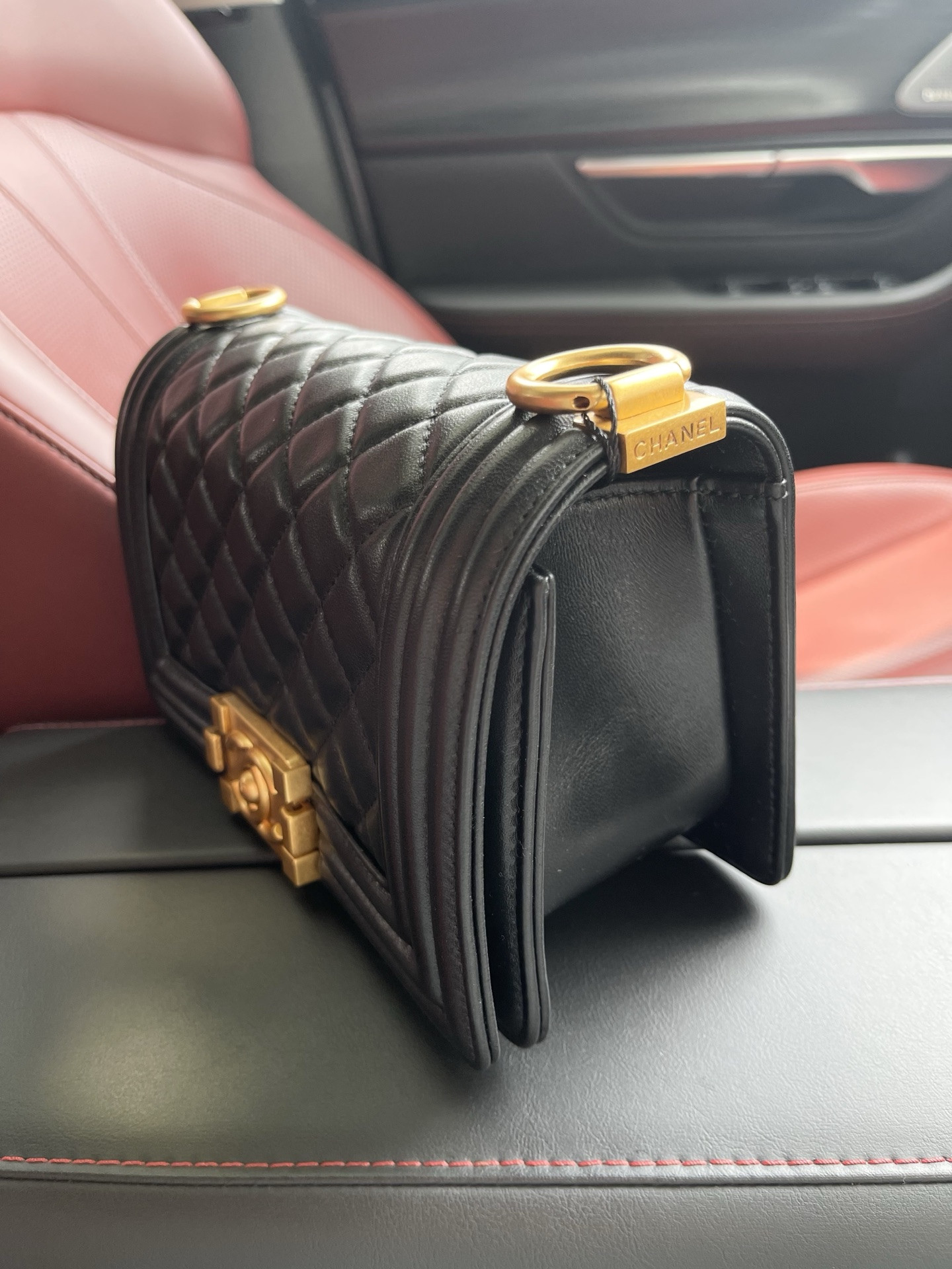 CHANEL Small BOY Handbag A67085 12x20.5x8.5cm
