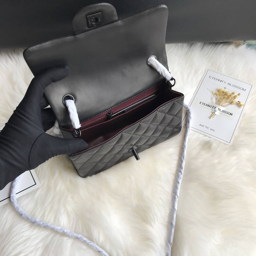 Chanel Mini Flap Bag 20x12x6cm