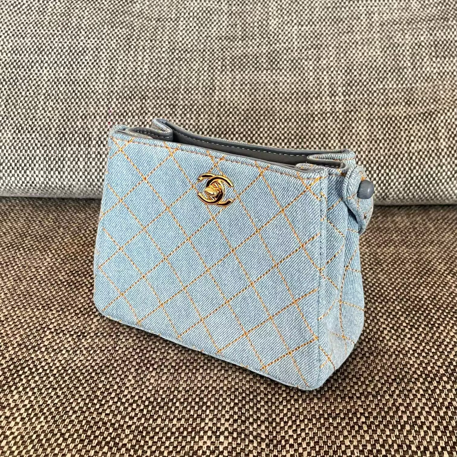 Chanel Mini Classic Handbag 18x13x7cm