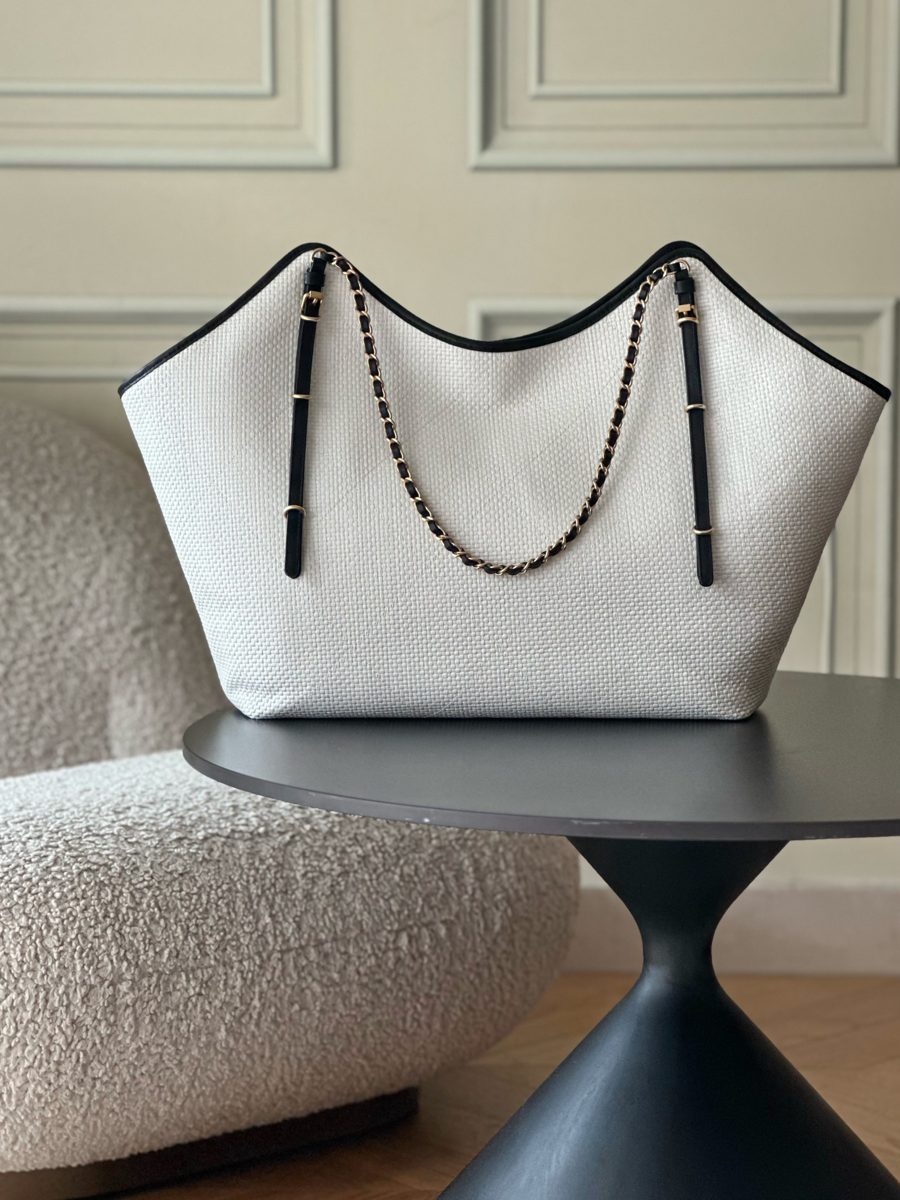 Chanel Maxi Shopping Bag AS5463 36 x 59 x 13cm
