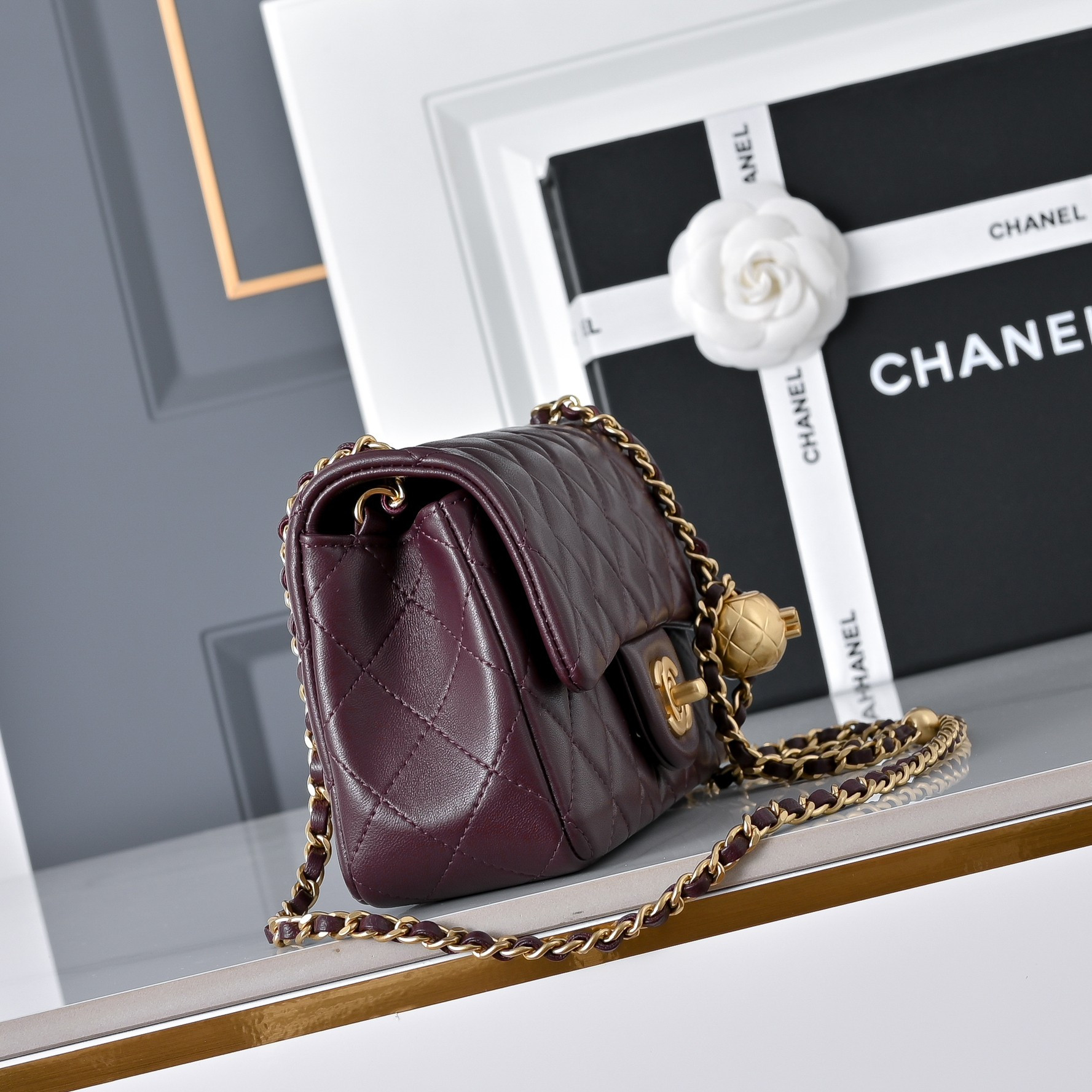 Chanel Flap Bag Burgundy AS1787 20x13x7cm