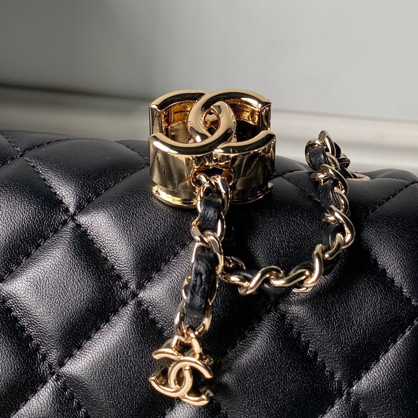 Chanel Classic Flap Handbag CF AS5759 20x13x7cm