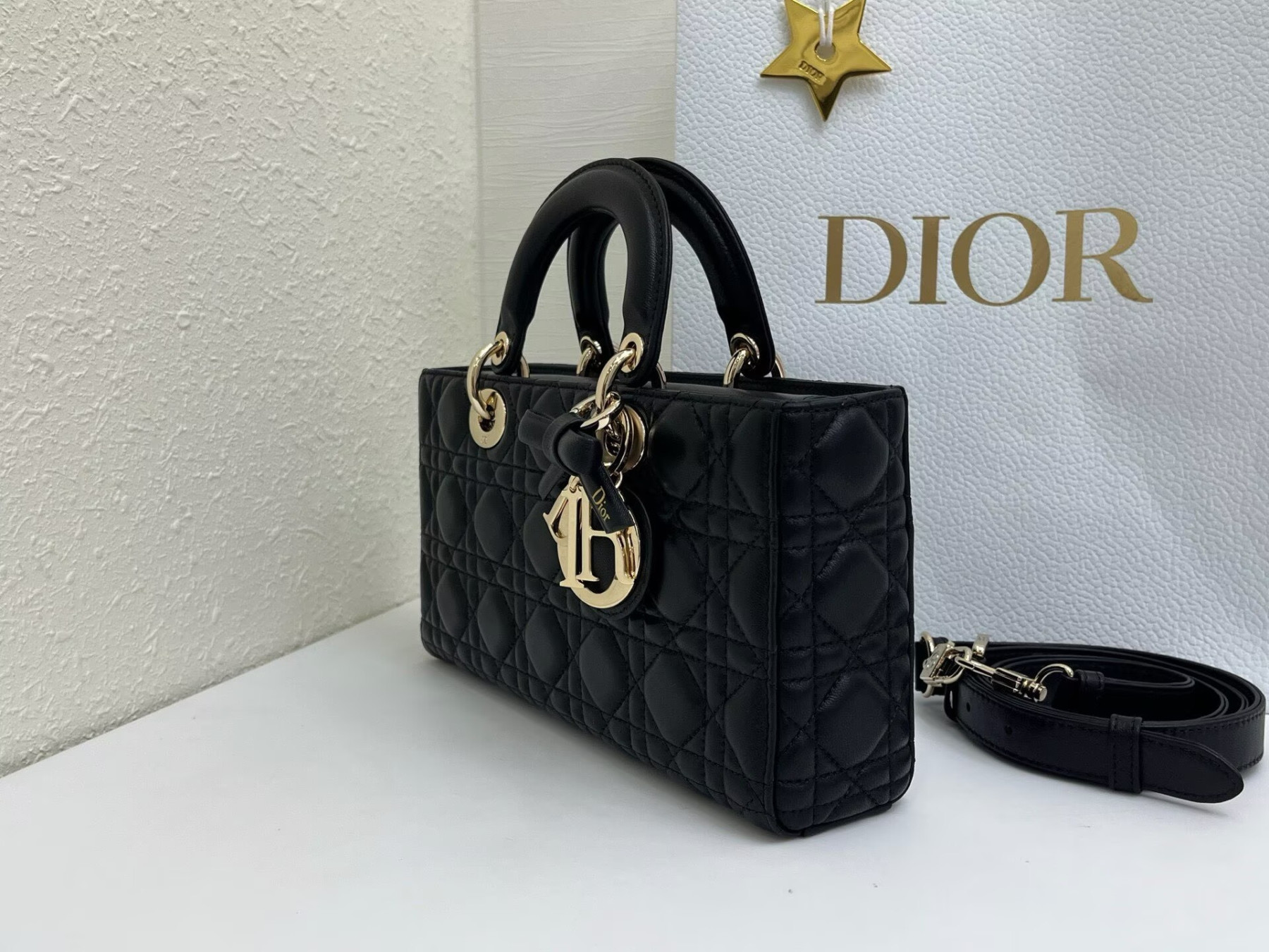 Dior Medium Lady D-Joy Bag 26 x13.5 x 5 cm