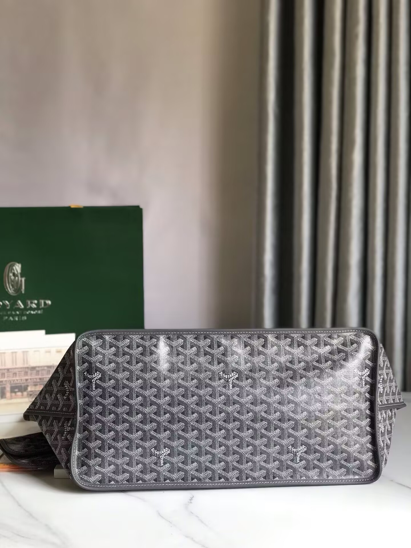 Goyard Anjou GM Bag 39x32x19cm