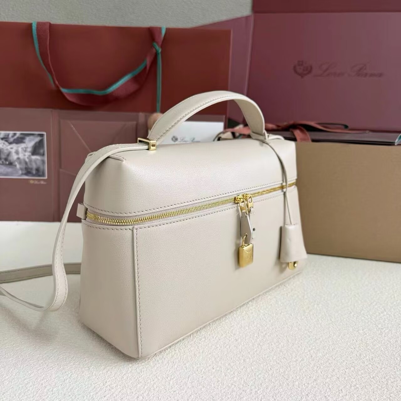 Loro Piana Extra Pocket L27 16x27x10cm