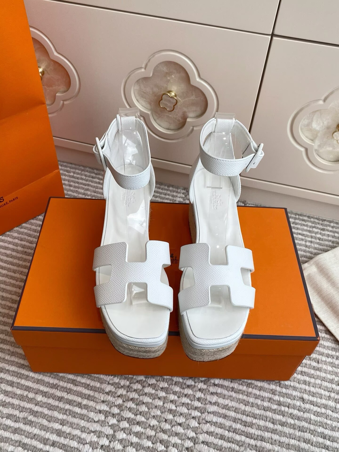 ua H**me5 elda spanish woven shoes