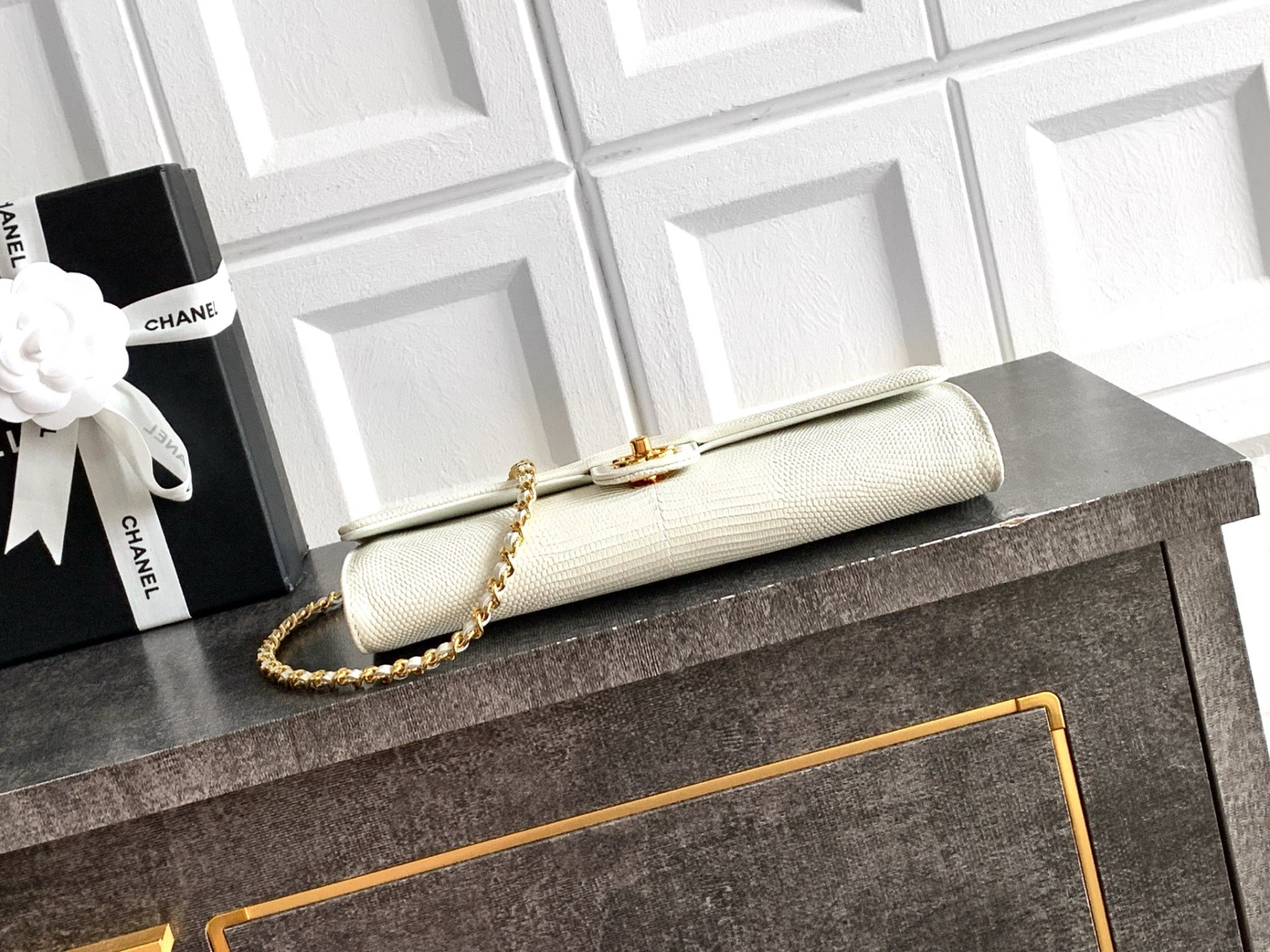 Chanel Clutch with chain AP5280 9.5x25x5cm