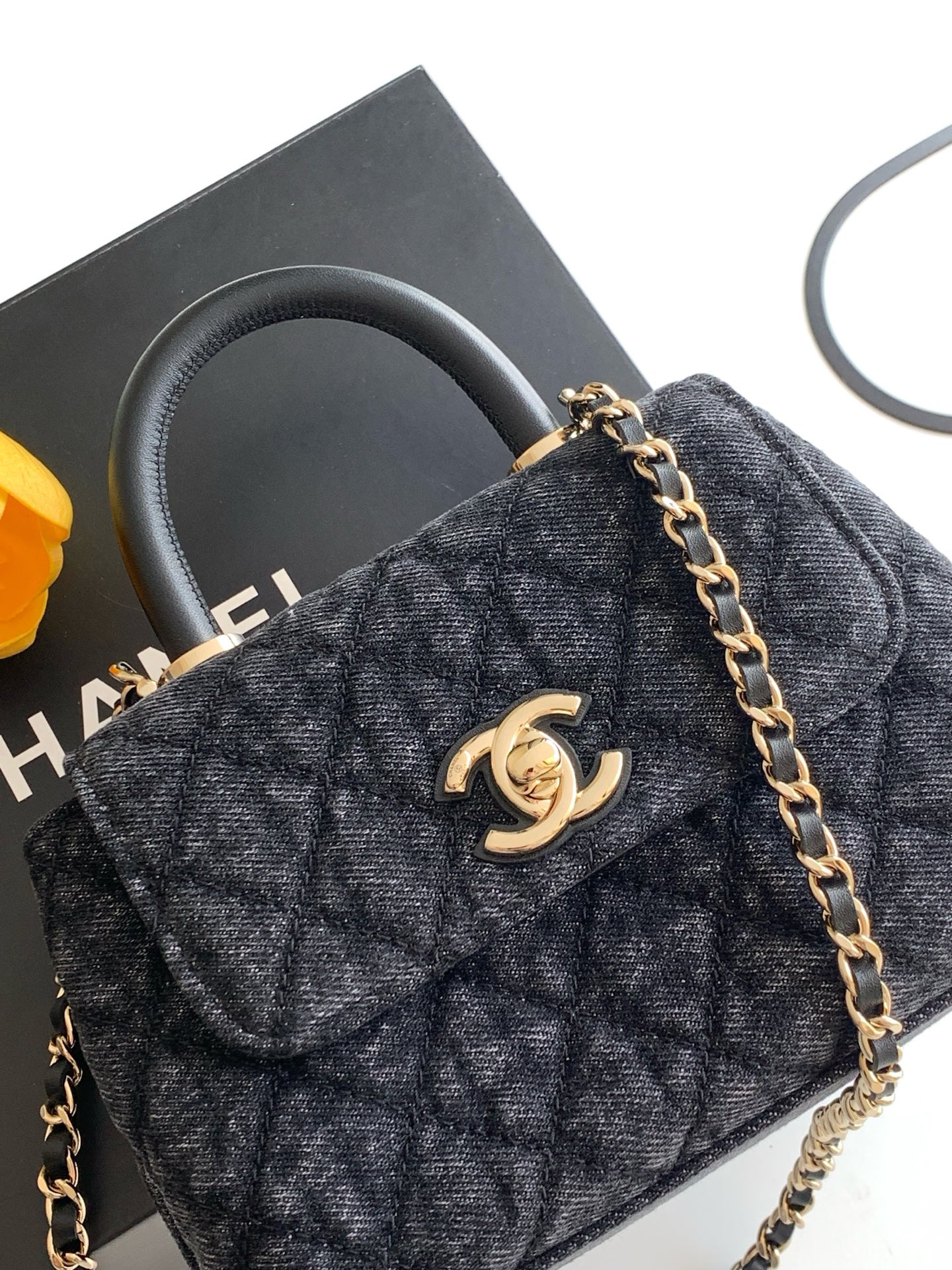 Chanel Coco Clutch with chain AP4244 11.5x14.5x5.5cm