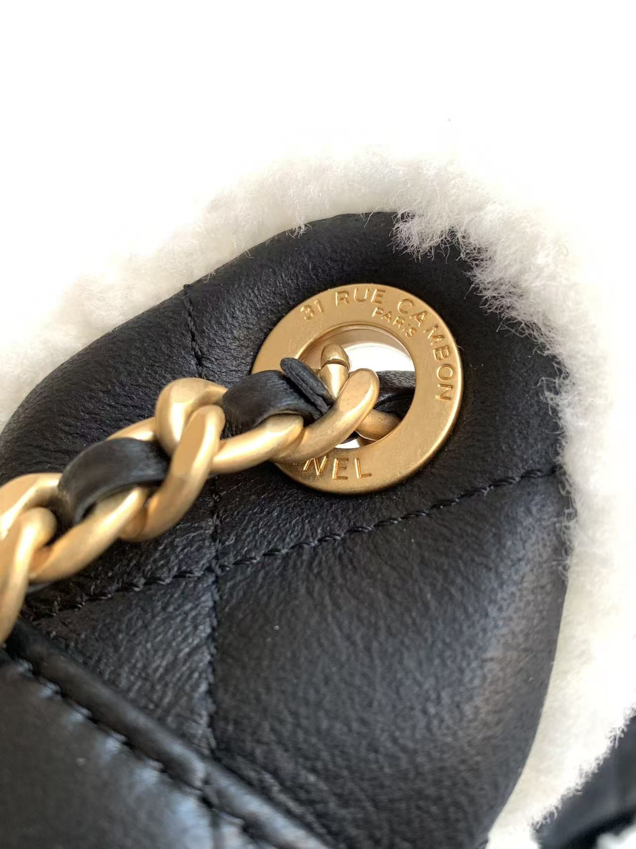 CHANEL 25C Bucket Bag 20x22x12.5cm