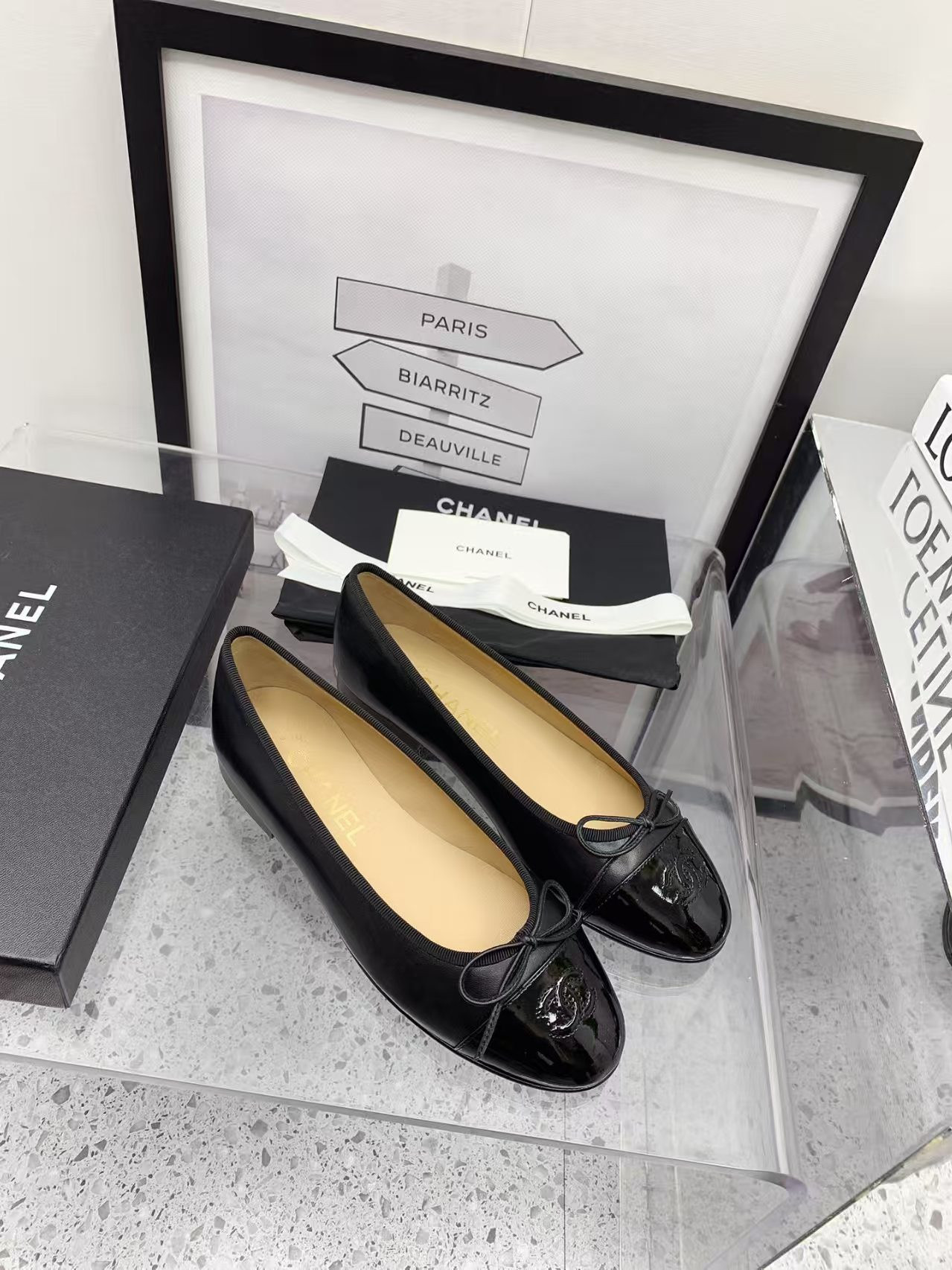 ua Ch**el ballet flats