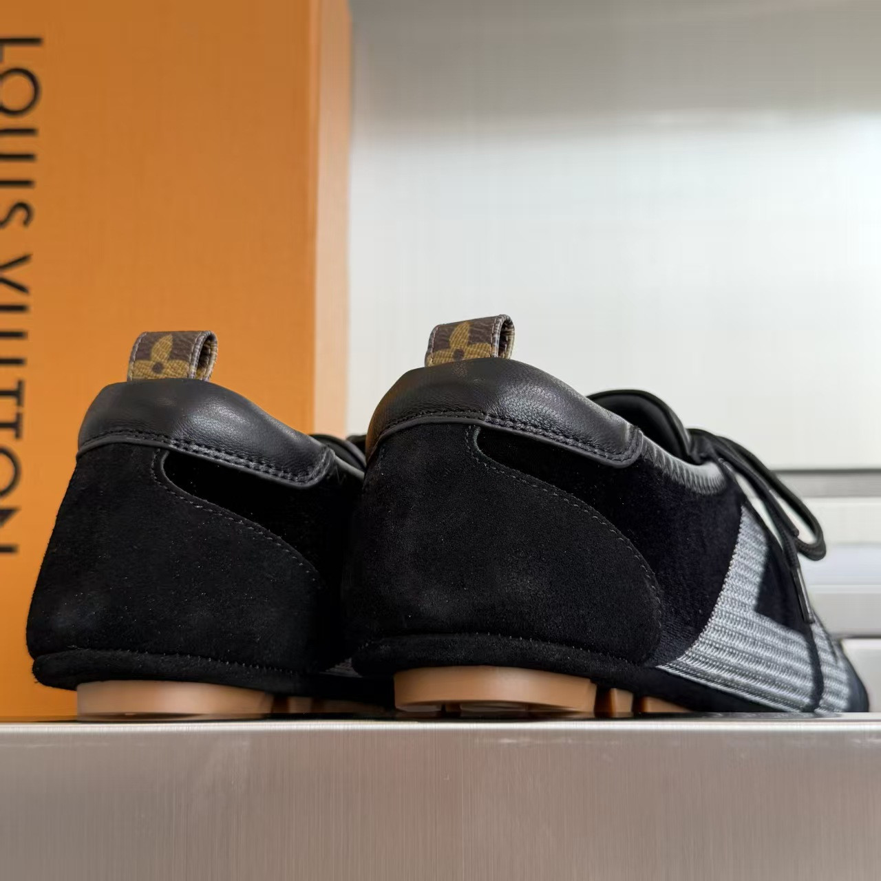 UA LV Sneaker