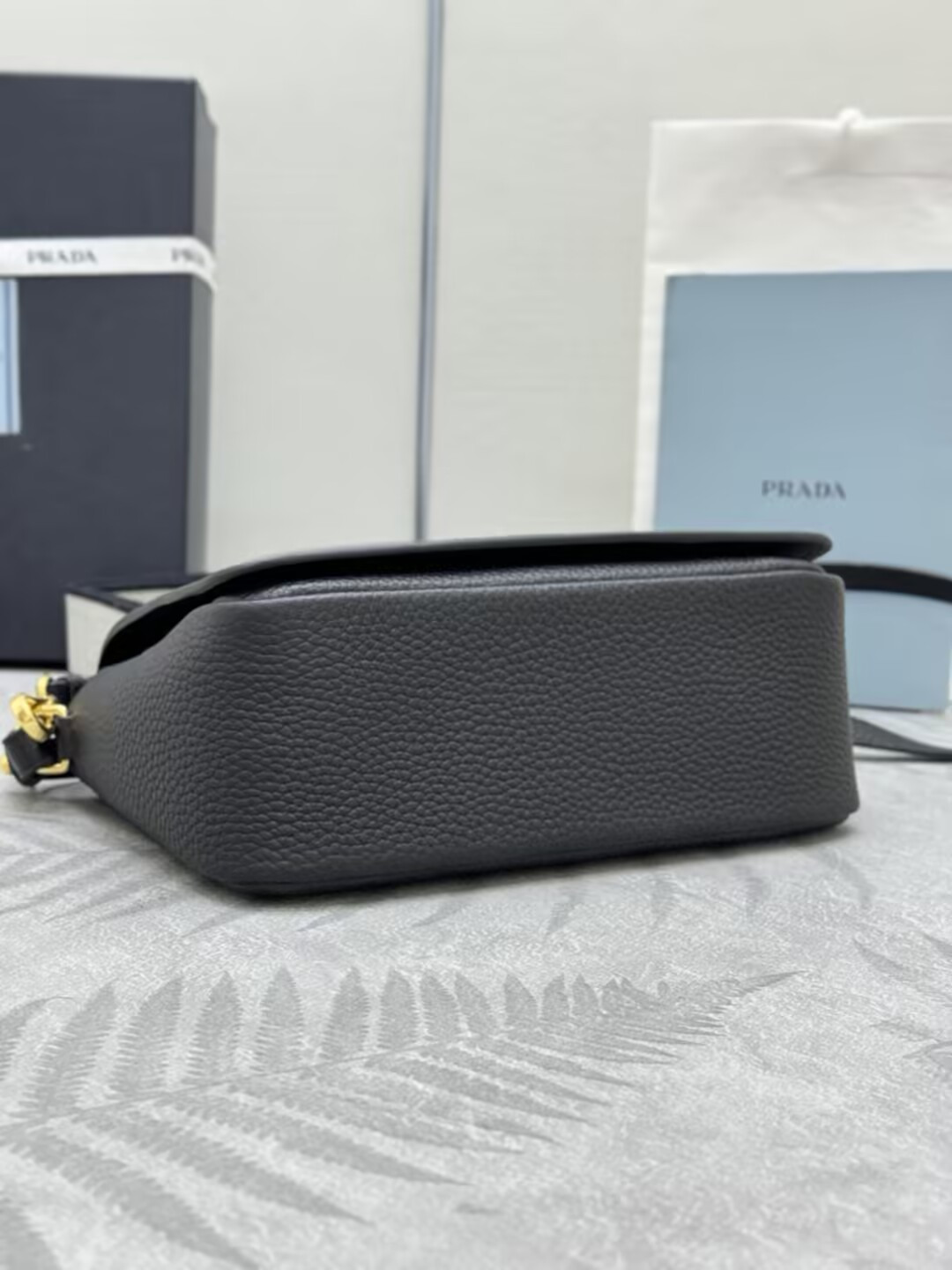 Prada Leather Shoulder Bag 15.5x23x9cm