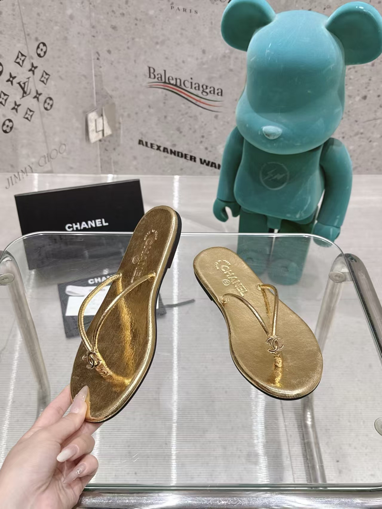 UA Chanel Slides
