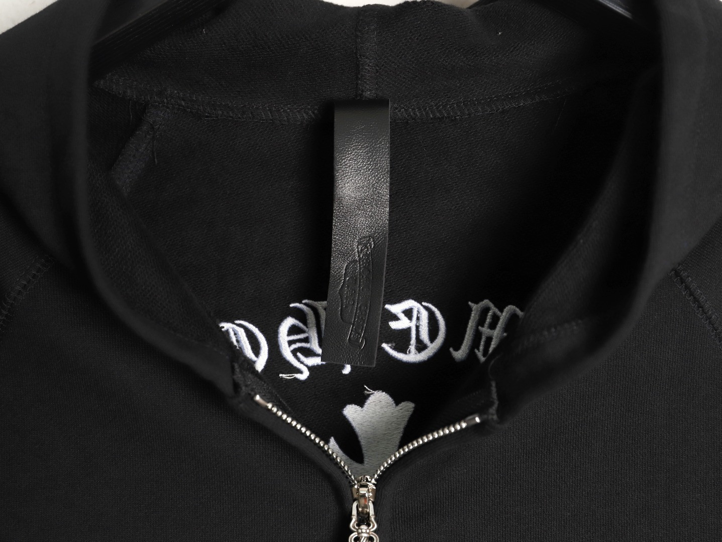 Ch*0me He**ts hoodies