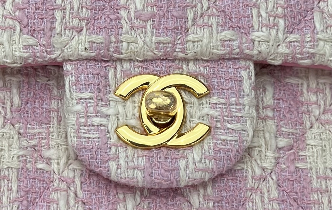 CHANEL CLASSIC 11.12 HANDBAG Tweed & Gold-Tone Metal 6 × 9.9 × 2.5 in
