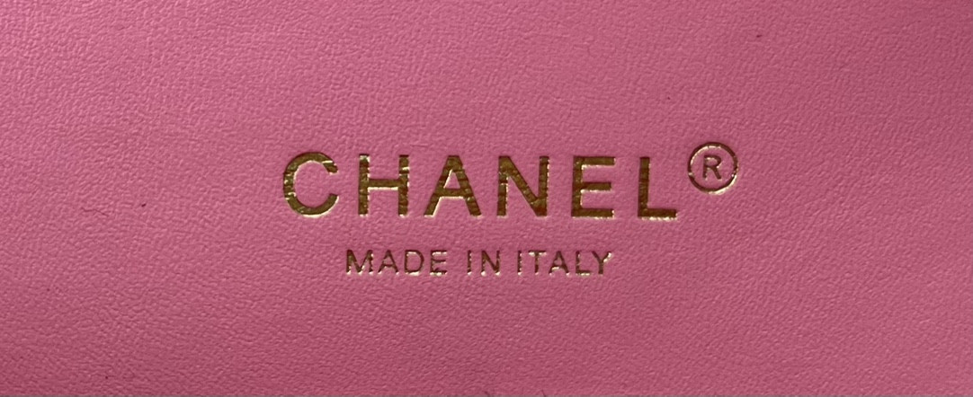 CHANEL CLASSIC 11.12 HANDBAG Tweed & Gold-Tone Metal 6 × 9.9 × 2.5 in