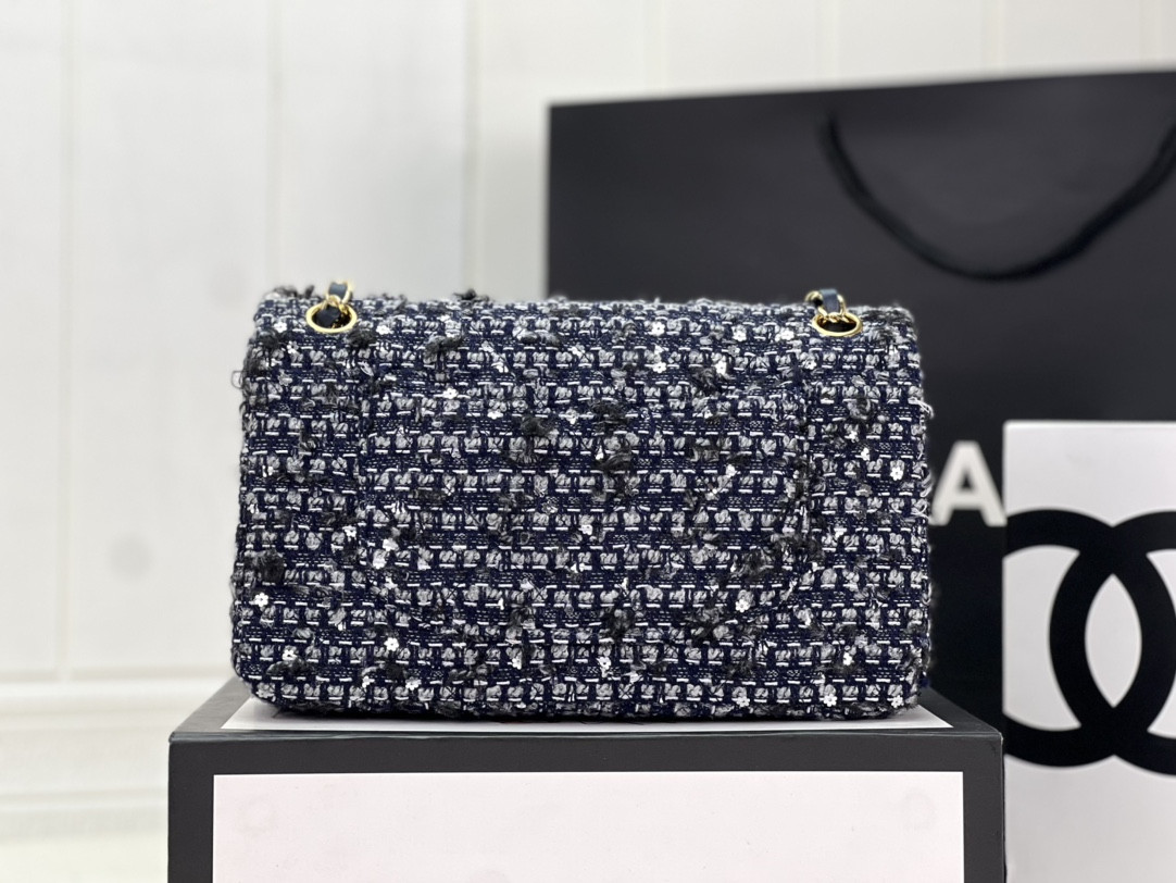CHANEL CLASSIC 11.12 HANDBAG Tweed & Gold-Tone Metal 6 × 9.9 × 2.5 in