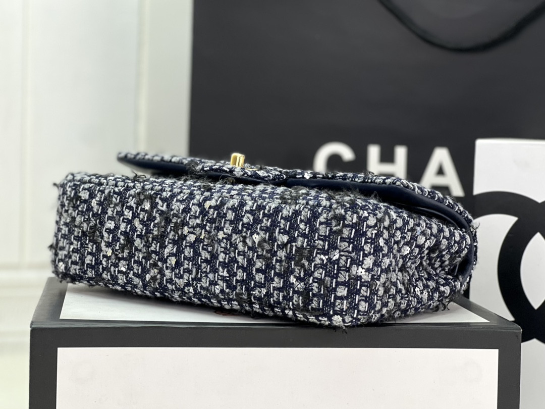 CHANEL CLASSIC 11.12 HANDBAG Tweed & Gold-Tone Metal 6 × 9.9 × 2.5 in