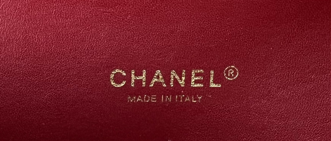 CHANEL CLASSIC 11.12 HANDBAG Tweed & Gold-Tone Metal 6 × 9.9 × 2.5 in