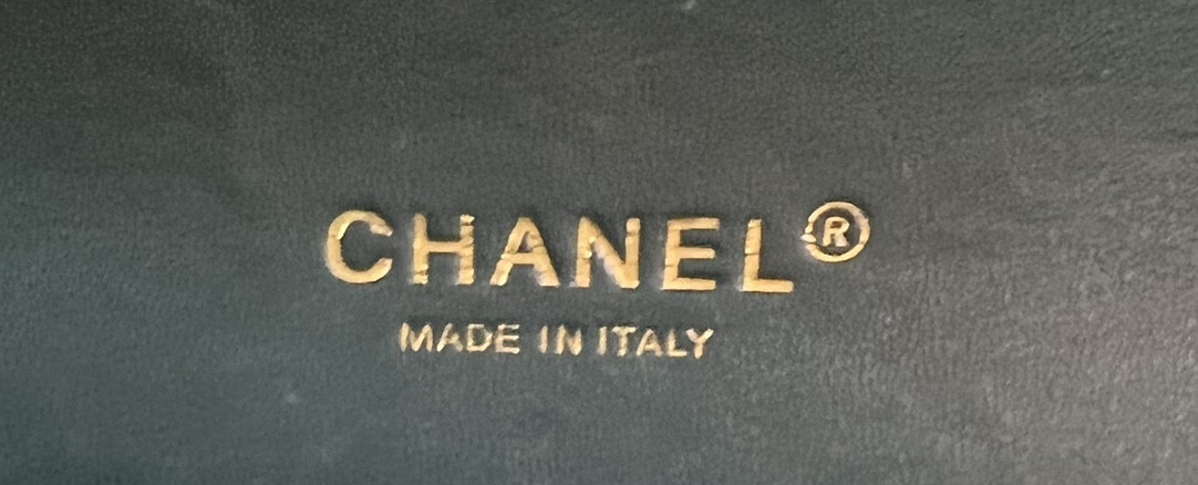 CHANEL CLASSIC 11.12 HANDBAG Tweed & Gold-Tone Metal 6 × 9.9 × 2.5 in