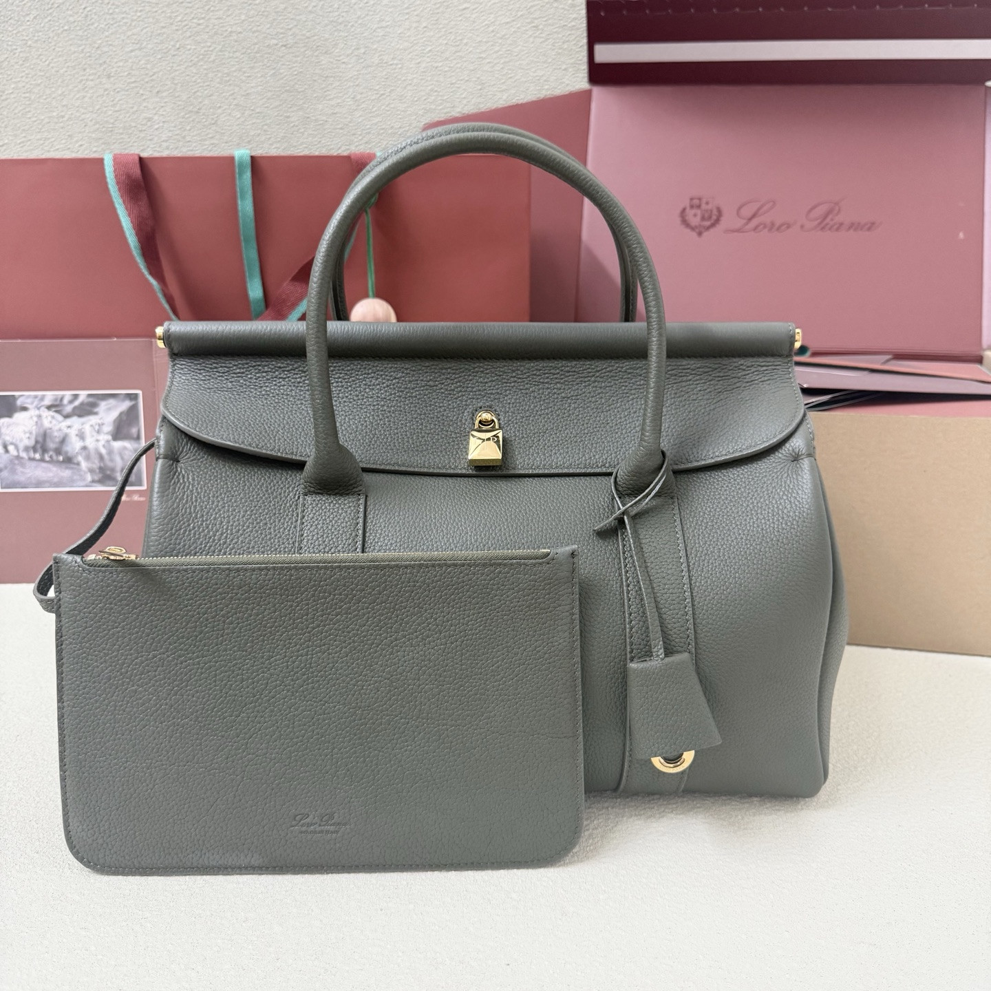 Loro Piana Loom L32 33x23x18cm