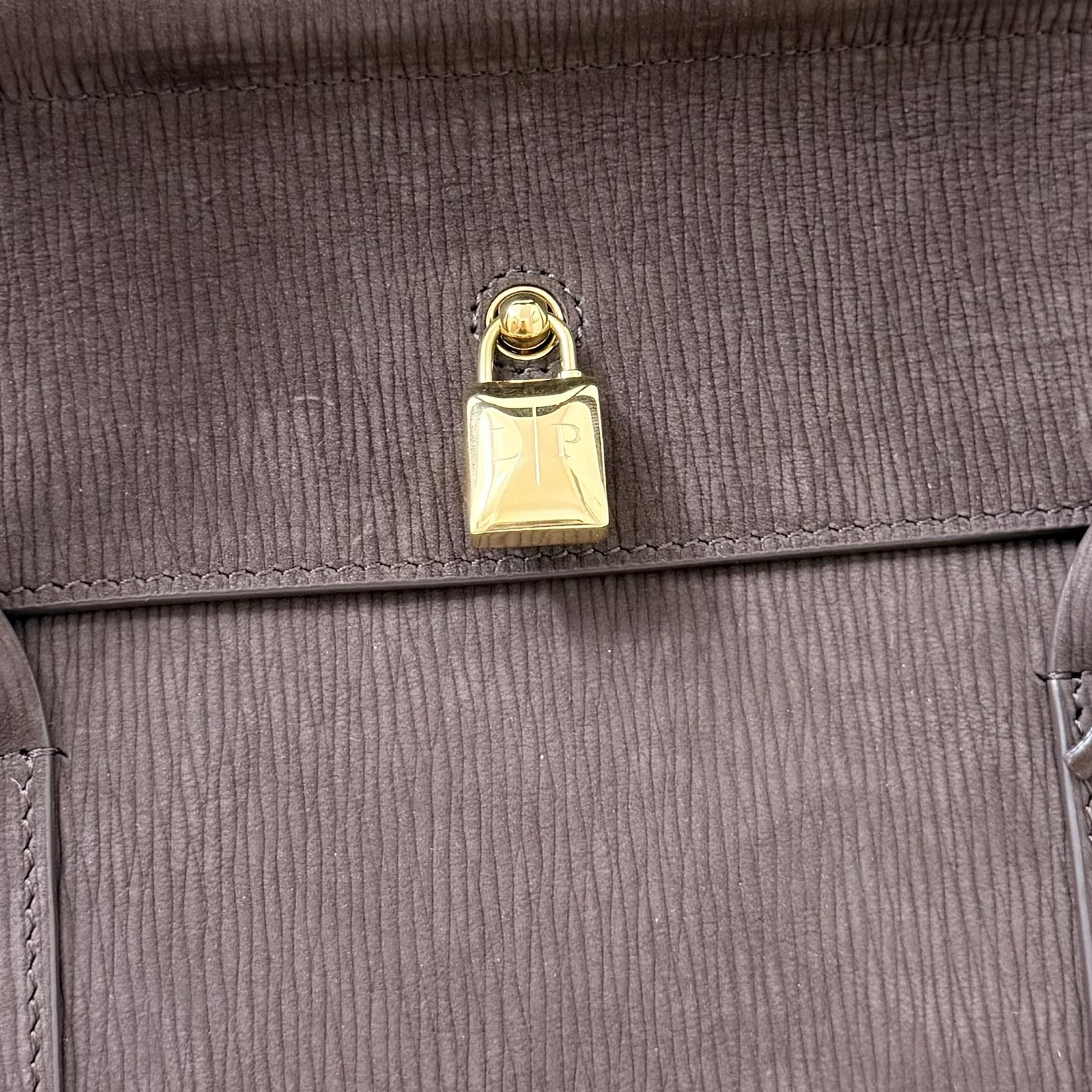 Loro Piana Loom L32 33x23x18cm