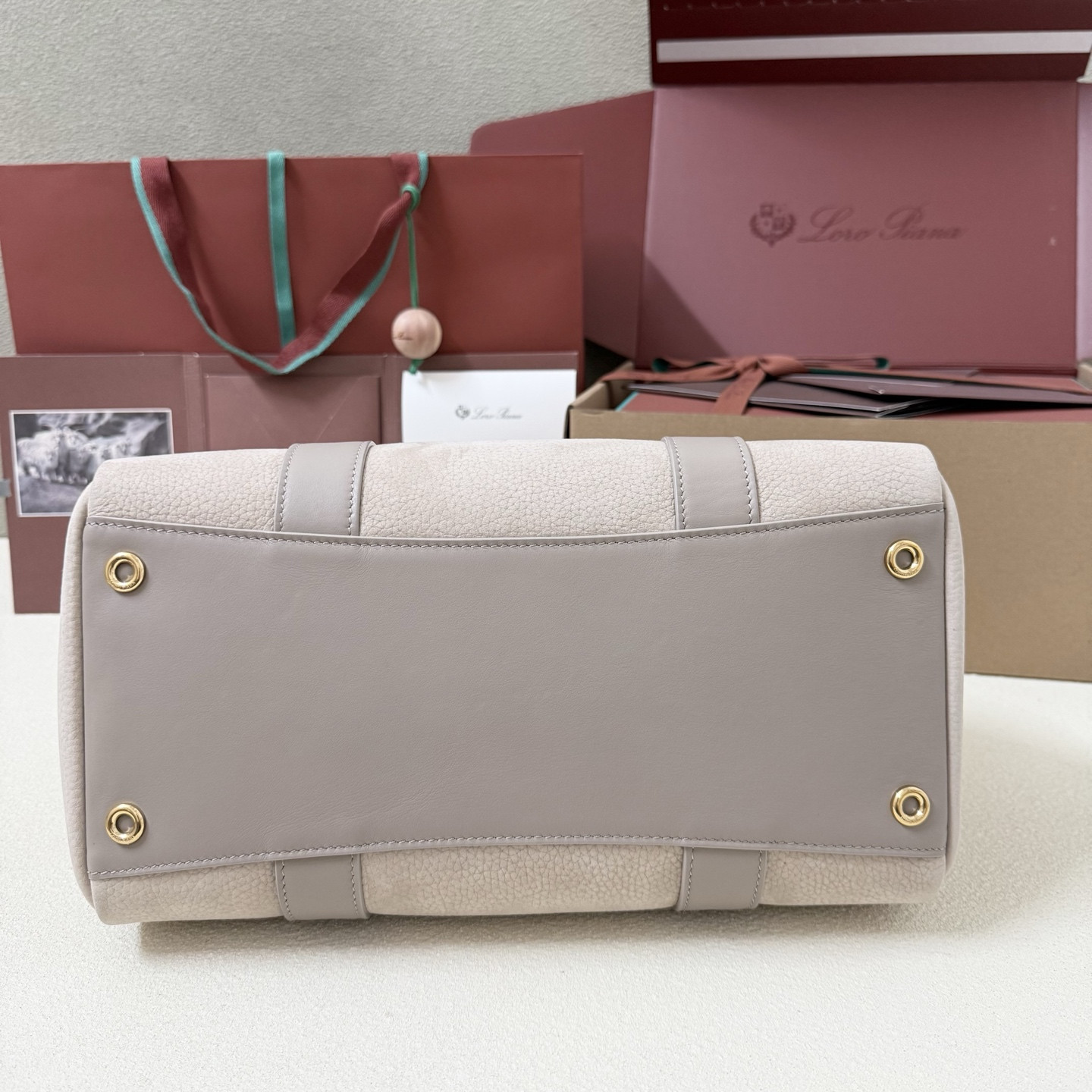 Loro Piana Loom L32 33x23x18cm