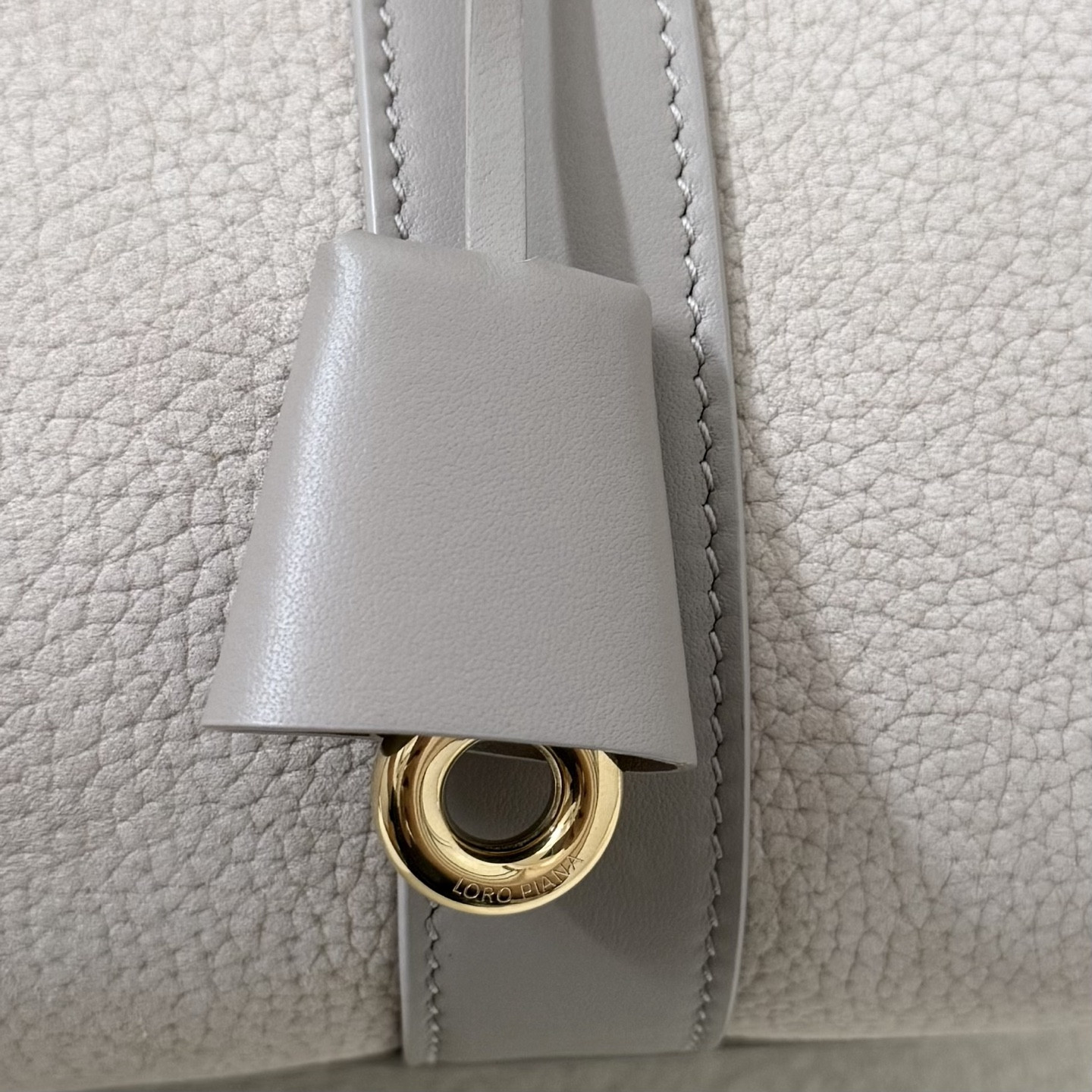 Loro Piana Loom L32 33x23x18cm