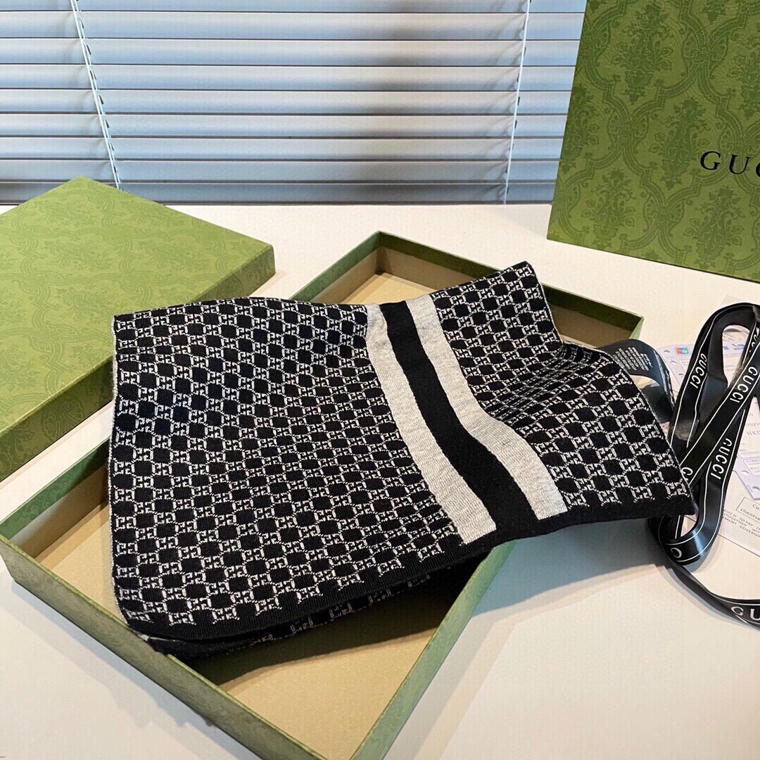 Gvc*1 scarf 32x180cm