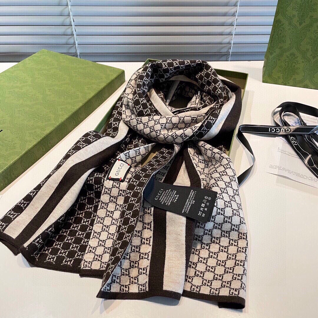 Gvc*1 scarf 32x180cm