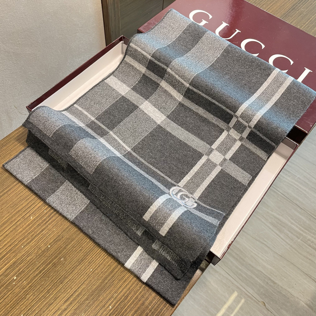 Gvc*1 scarf 32x190cm
