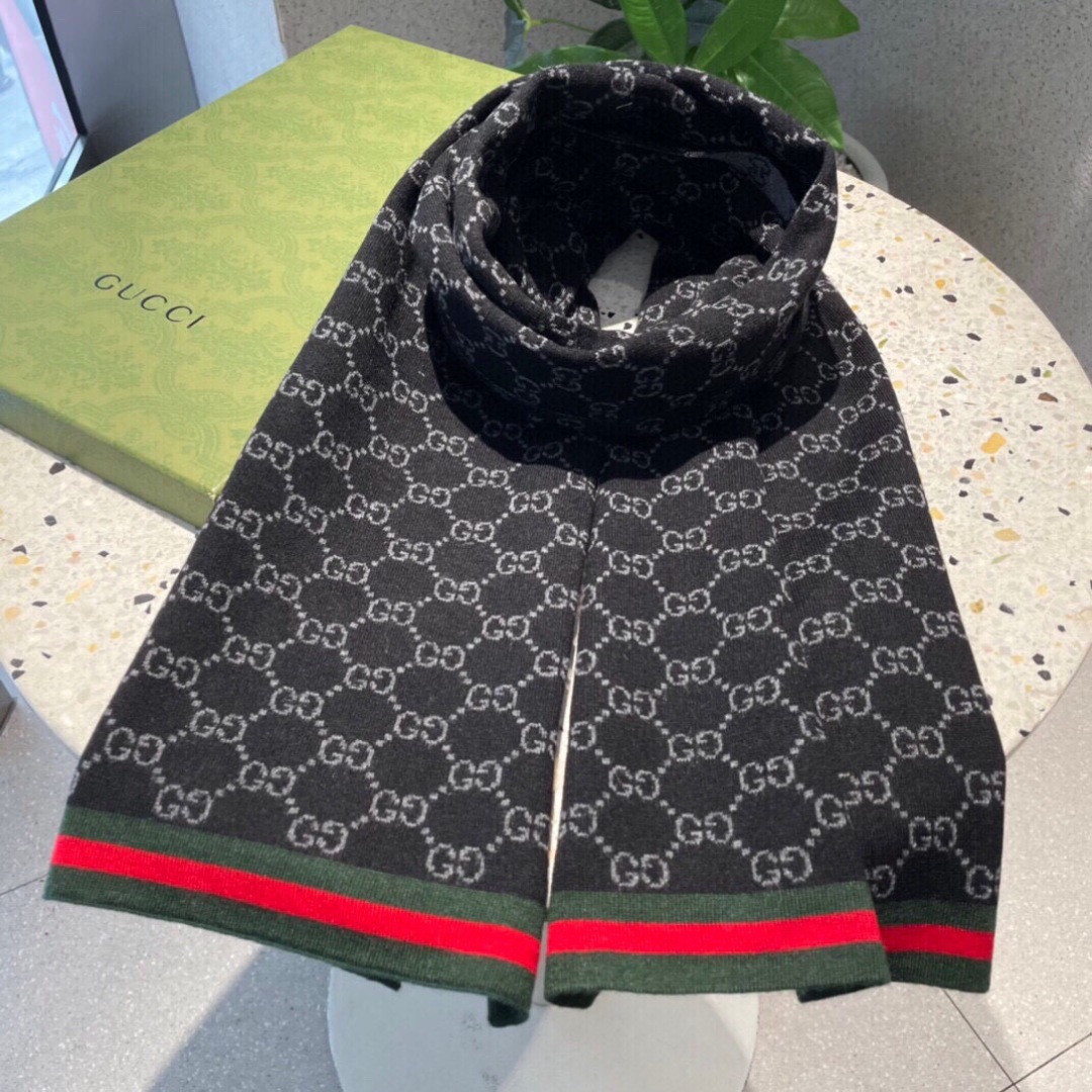 Gvc*1 scarf 32x180cm