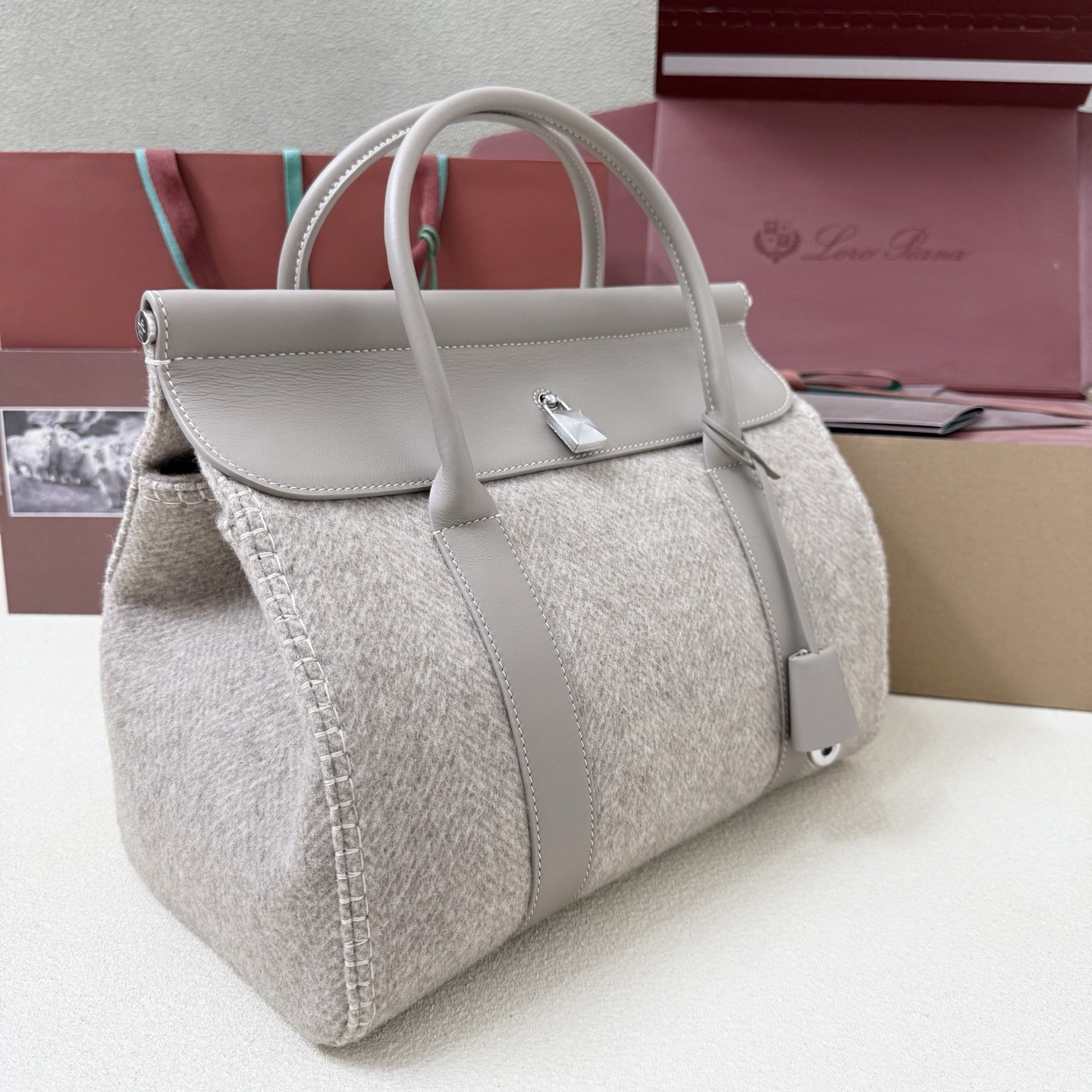 Loro Piana Loom L32 33x23x18cm