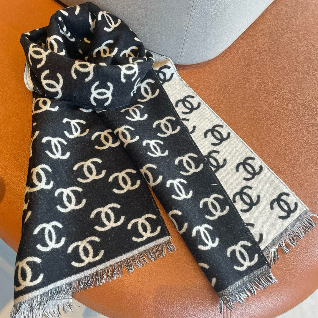 Ch**el scarf 35x180cm 95% wool 5% cashmere