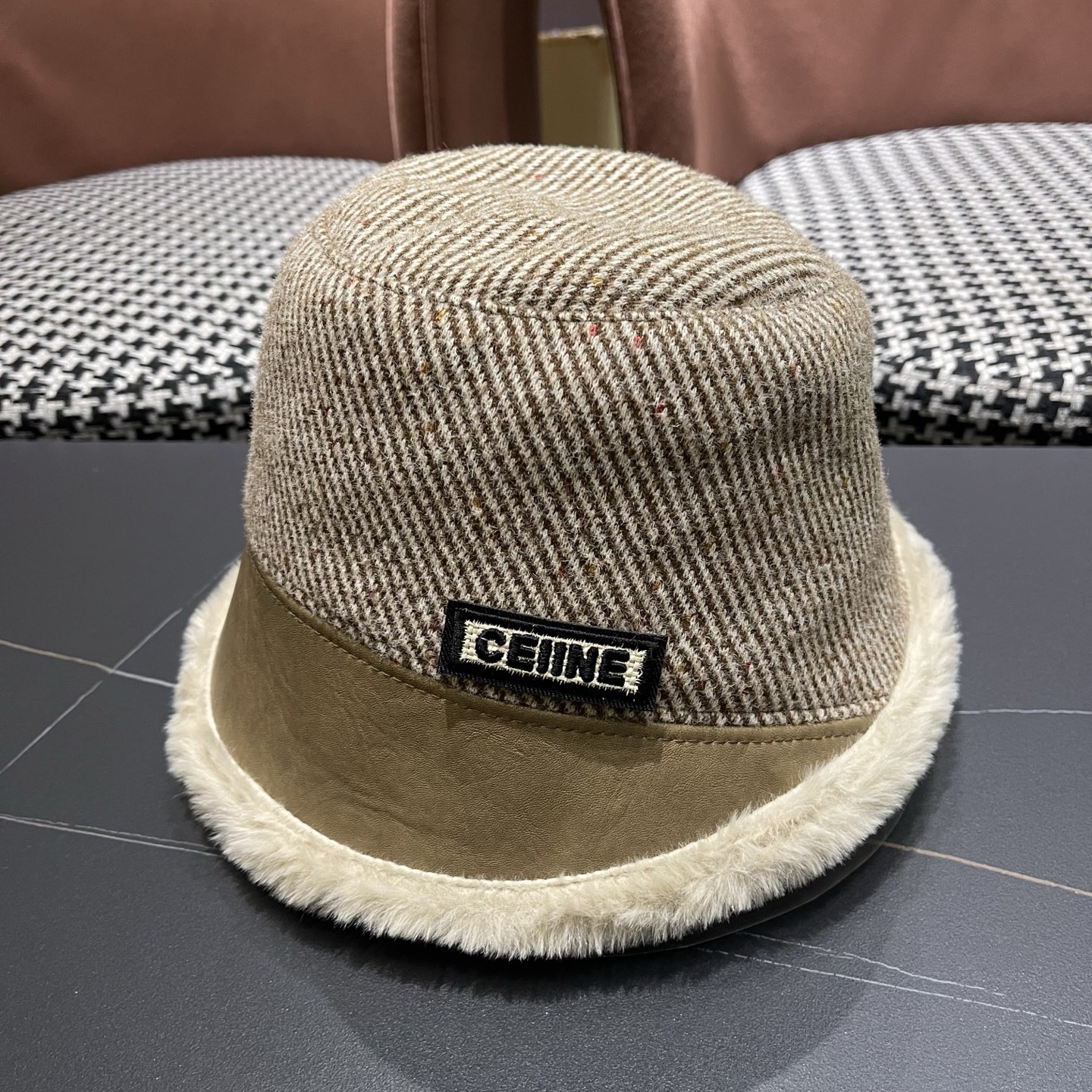 Ce1i*e bucket hat