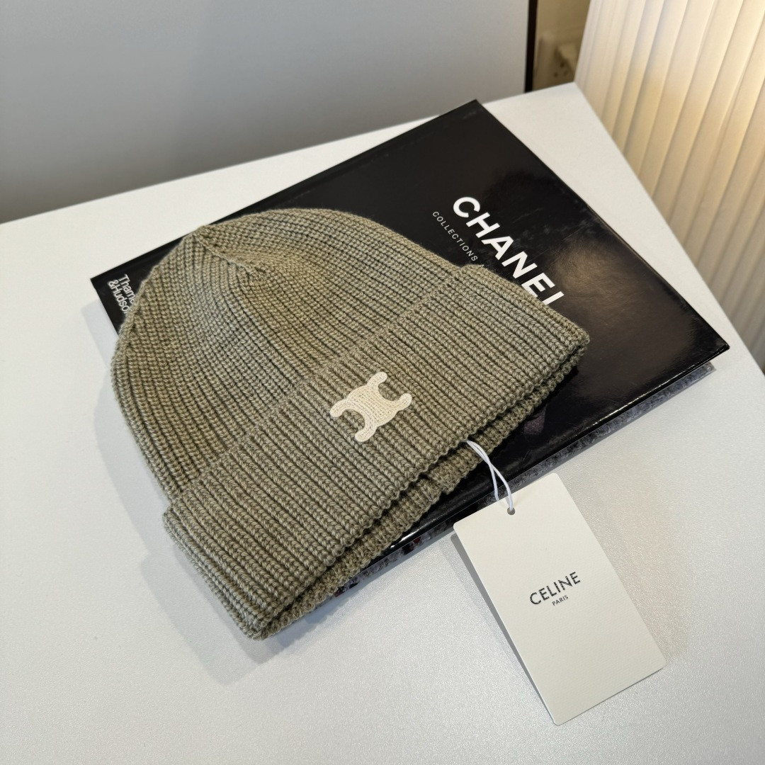 Ce1i*e beanie
