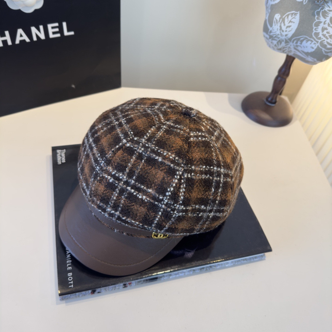Ch**el newsboy cap 57cm head circumference